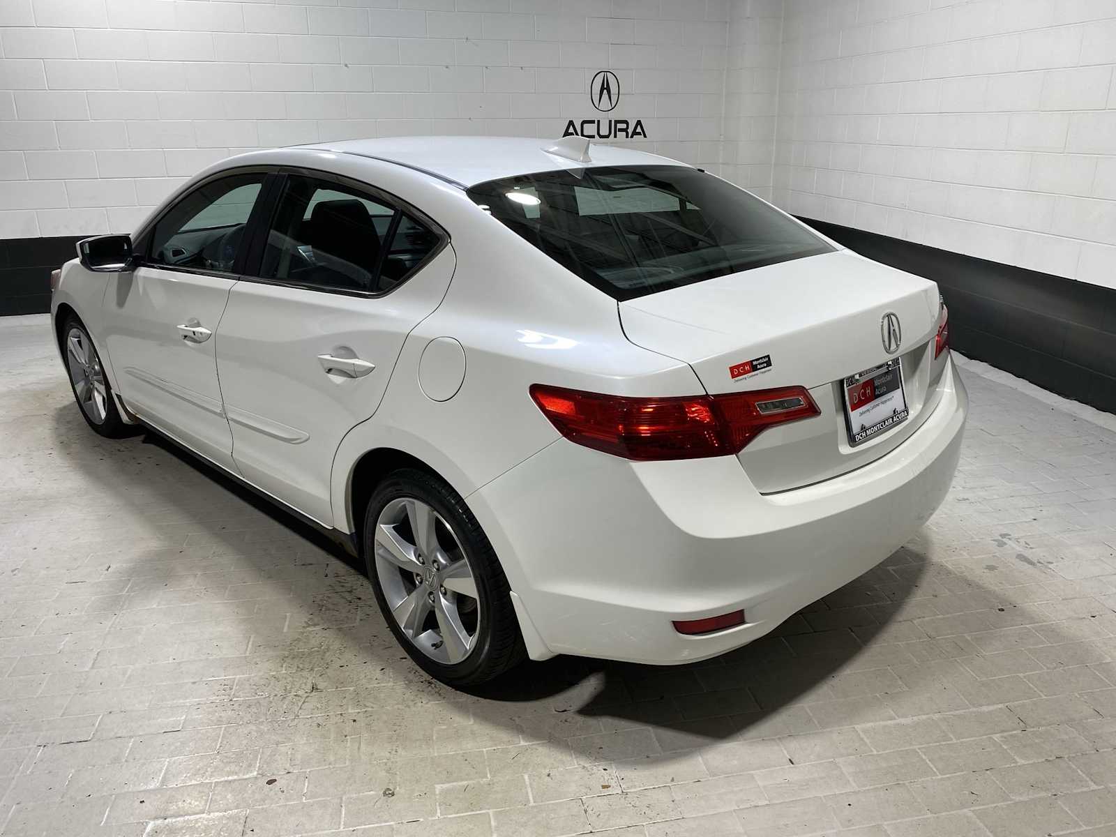 Thumbnail: 2013 Acura ILX - 4