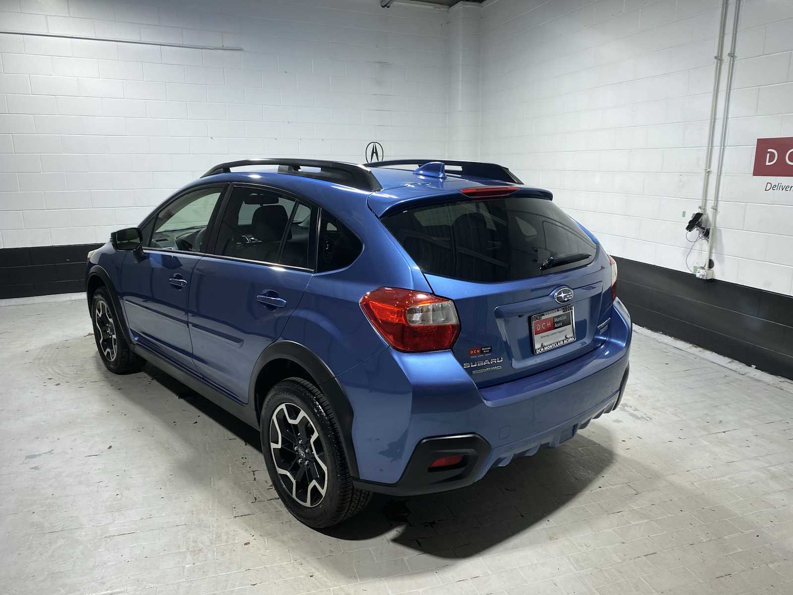 Thumbnail: 2016 Subaru Crosstrek - 4