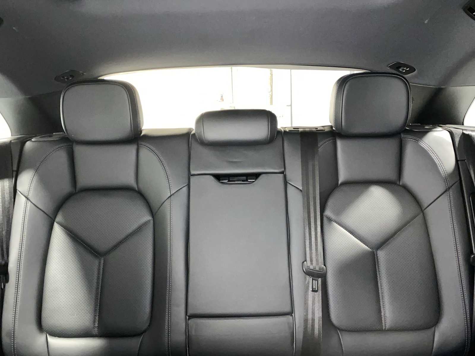 Thumbnail: 2020 Porsche Macan - 22