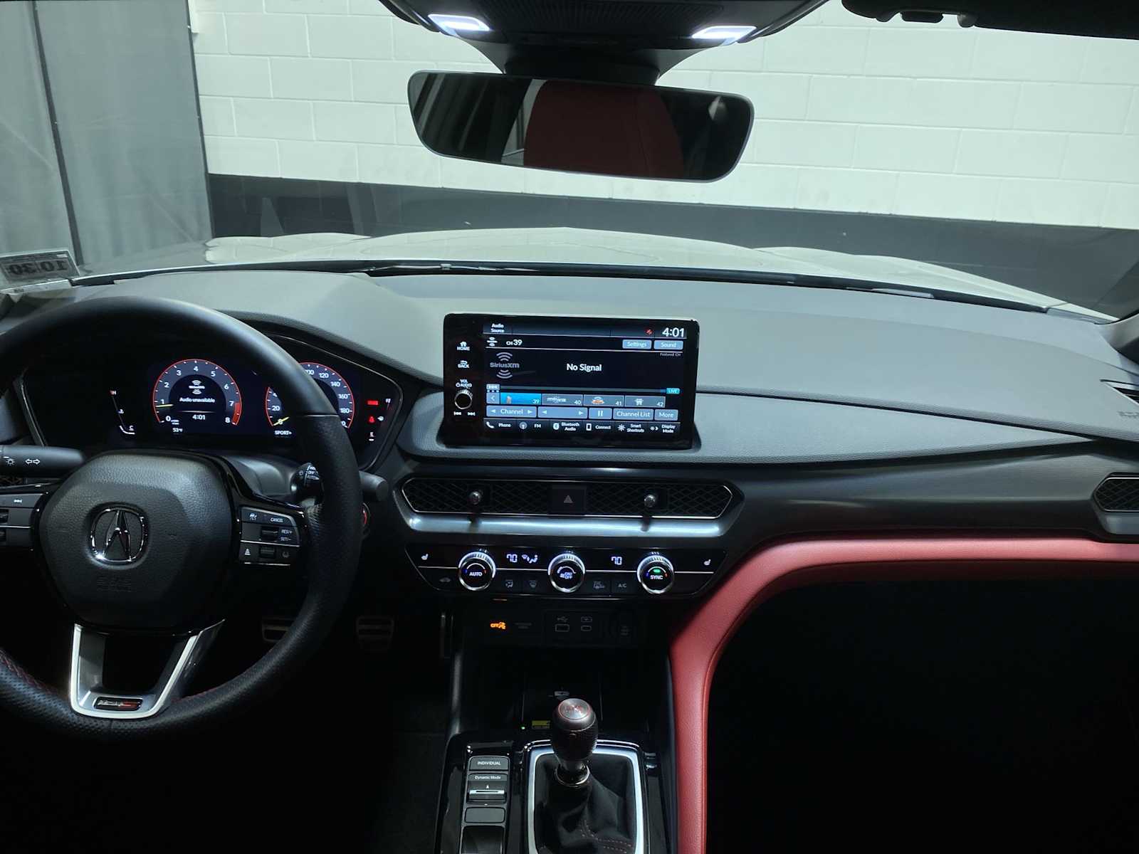 Thumbnail: 2025 Acura Integra - 10