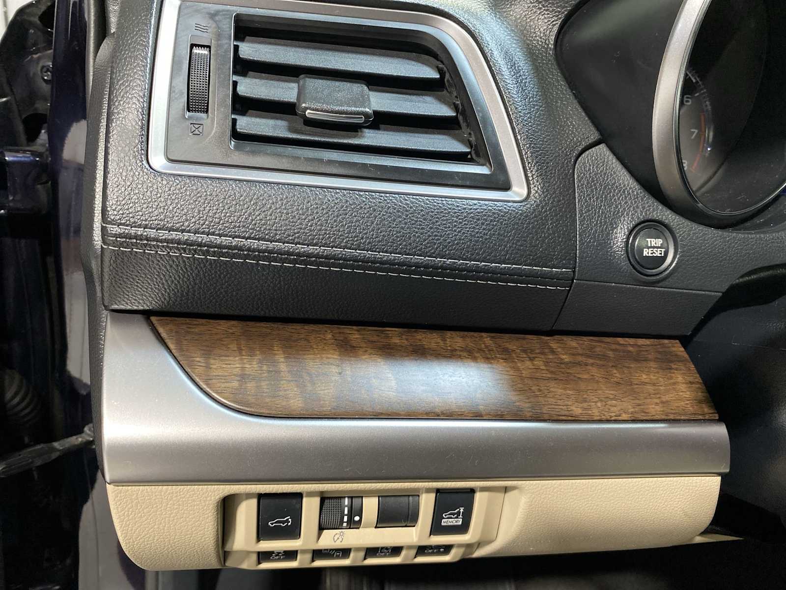 2018 Subaru Outback Limited 24