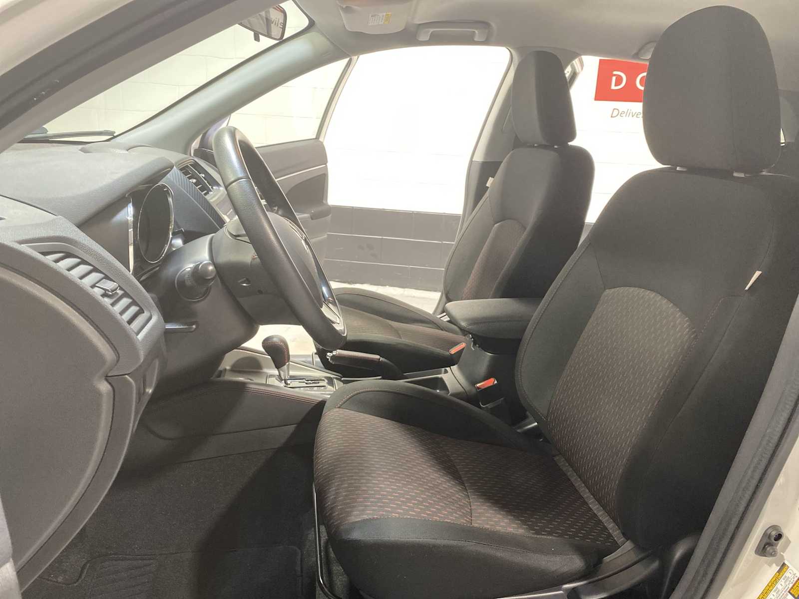 Thumbnail: 2019 Mitsubishi Outlander Sport - 11