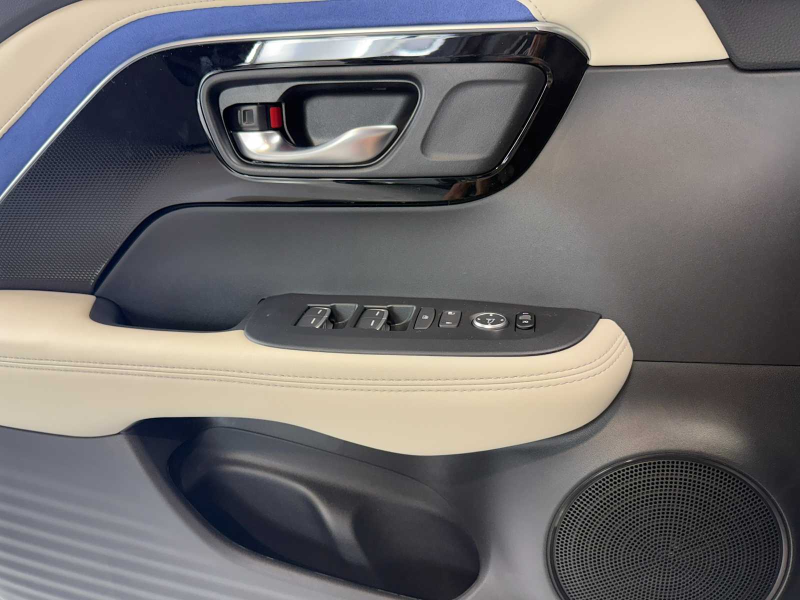 Thumbnail: 2026 Acura ADX - 20