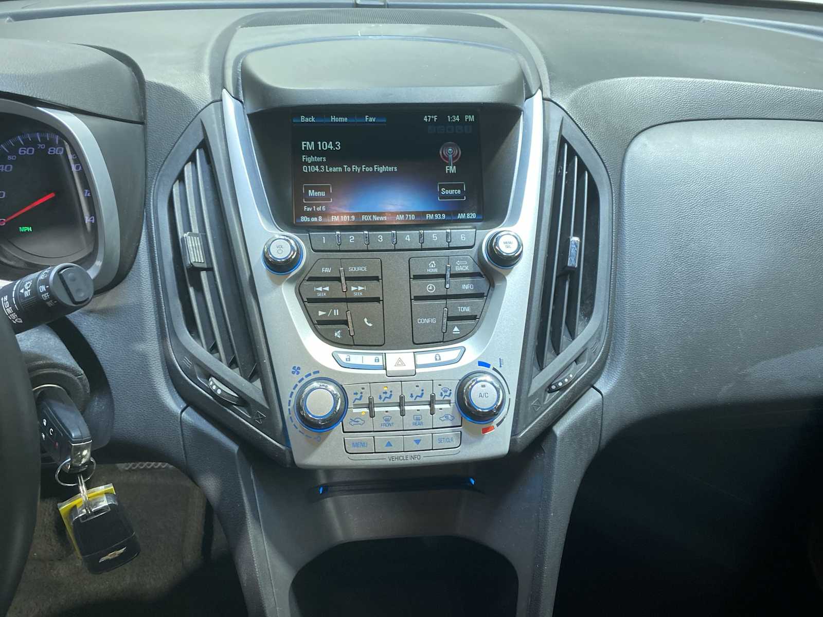 Thumbnail: 2014 Chevrolet Equinox - 16