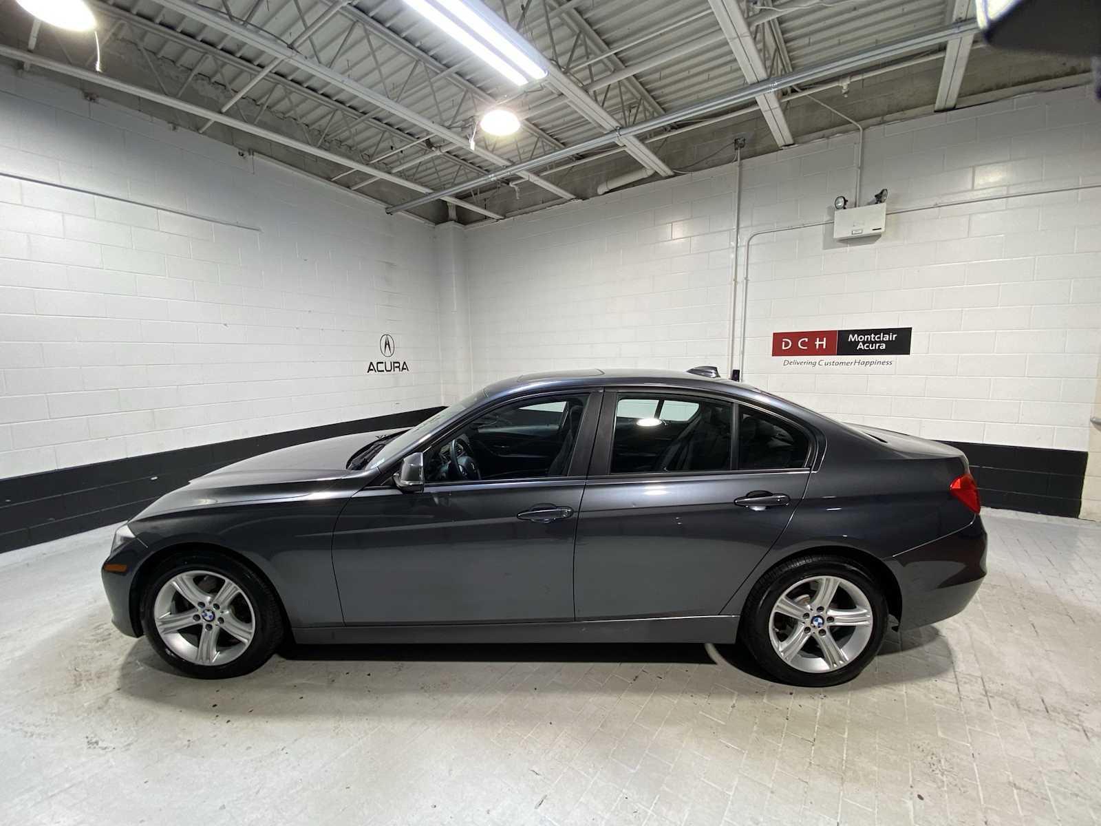 Thumbnail: 2013 BMW 3 Series - 3