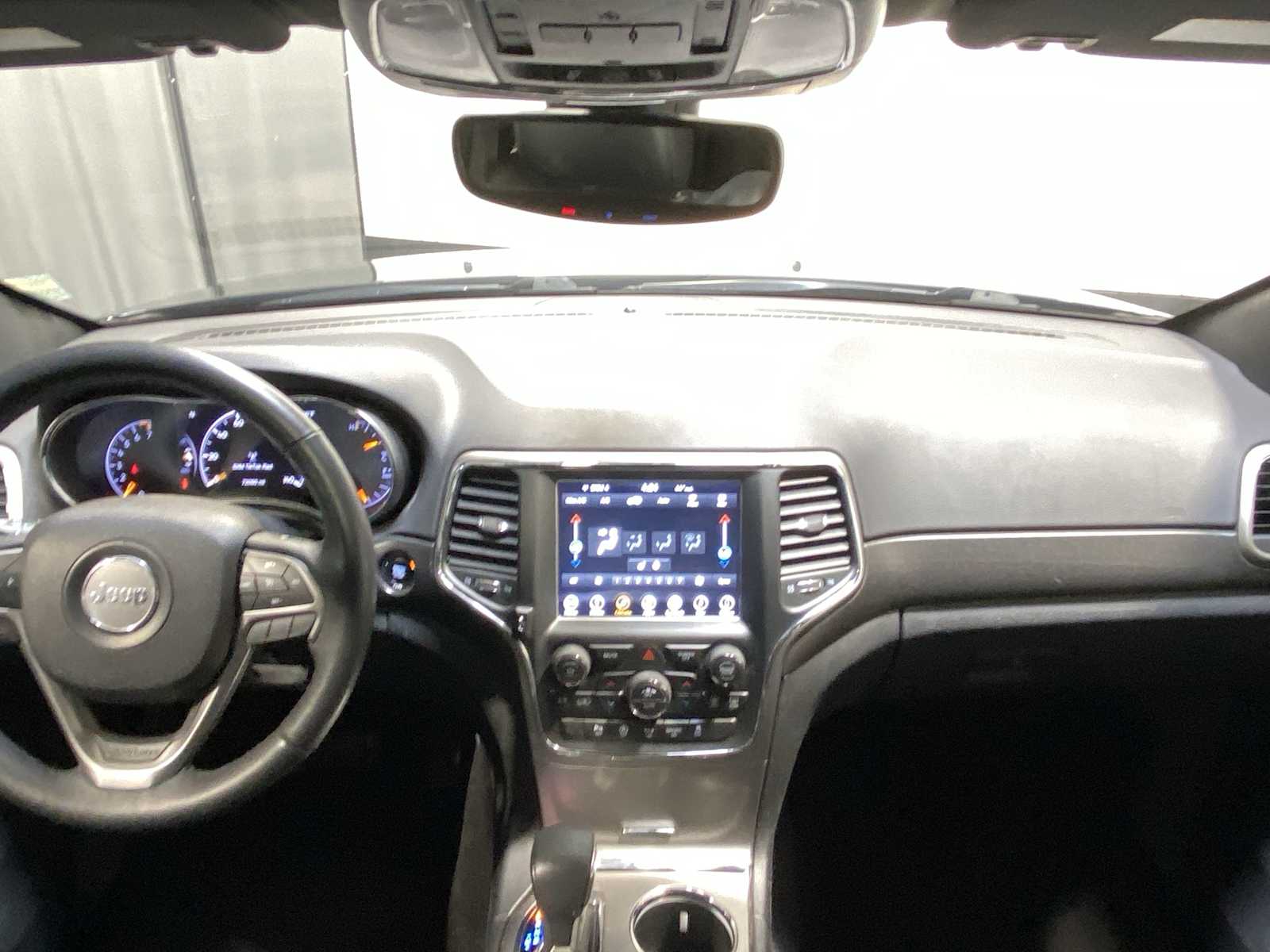 Thumbnail: 2018 Jeep Grand Cherokee - 10