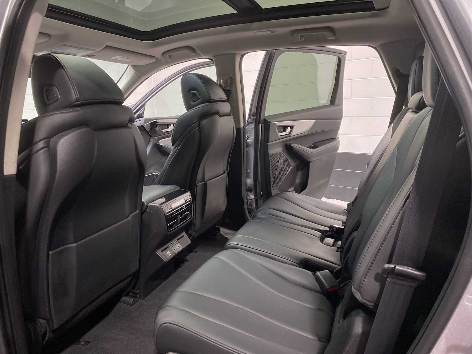 Thumbnail: 2023 Acura MDX - 12