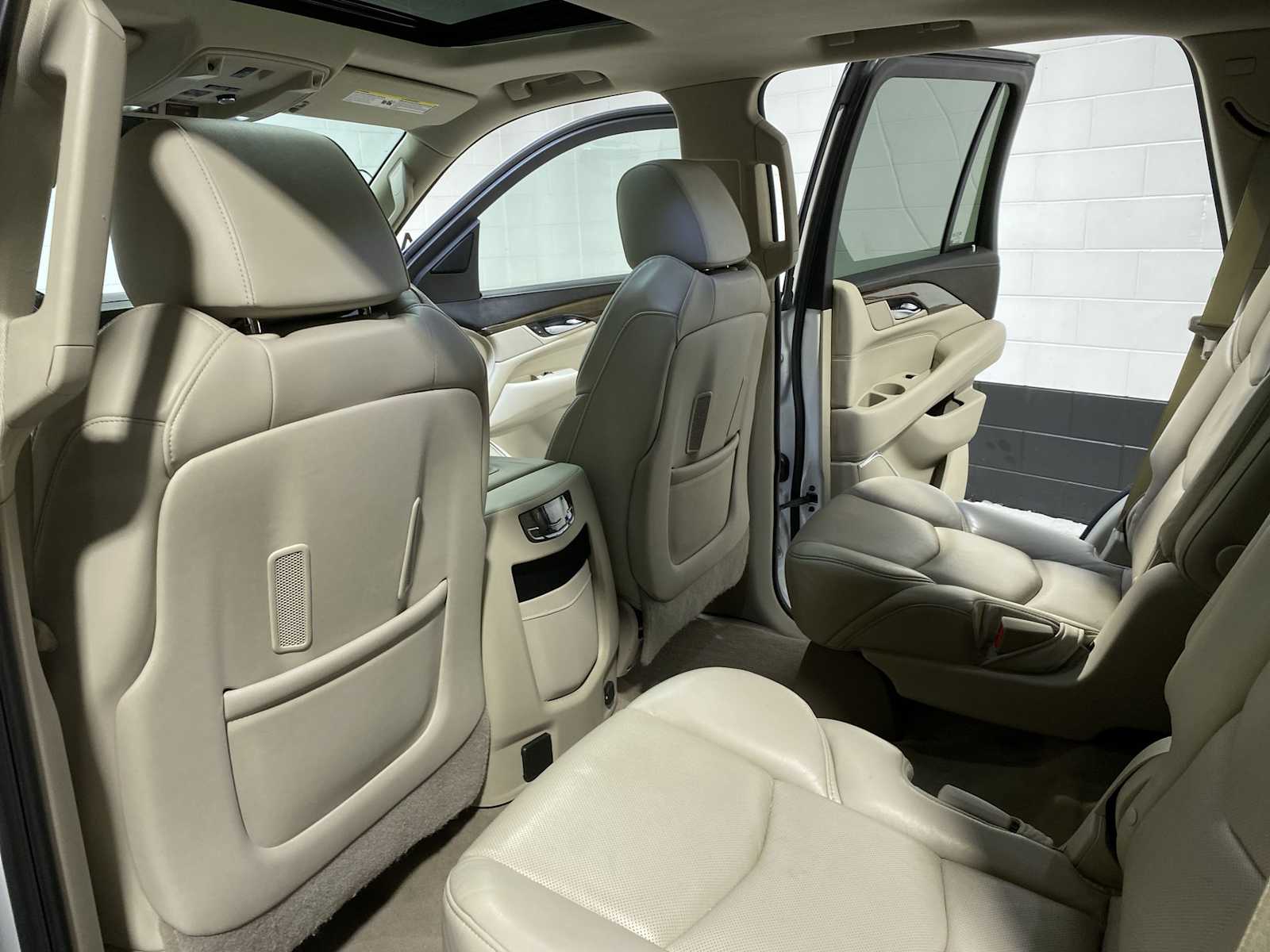 Thumbnail: 2020 Cadillac Escalade - 12