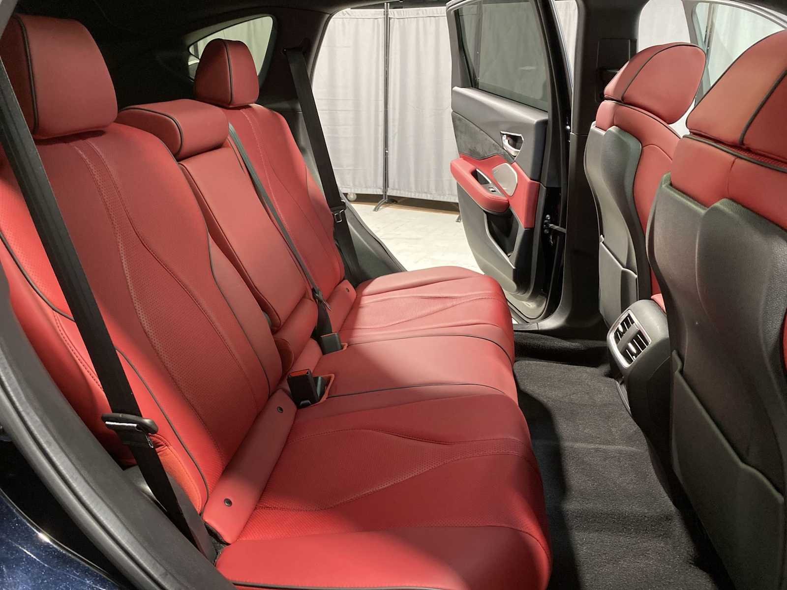 Thumbnail: 2025 Acura RDX - 13