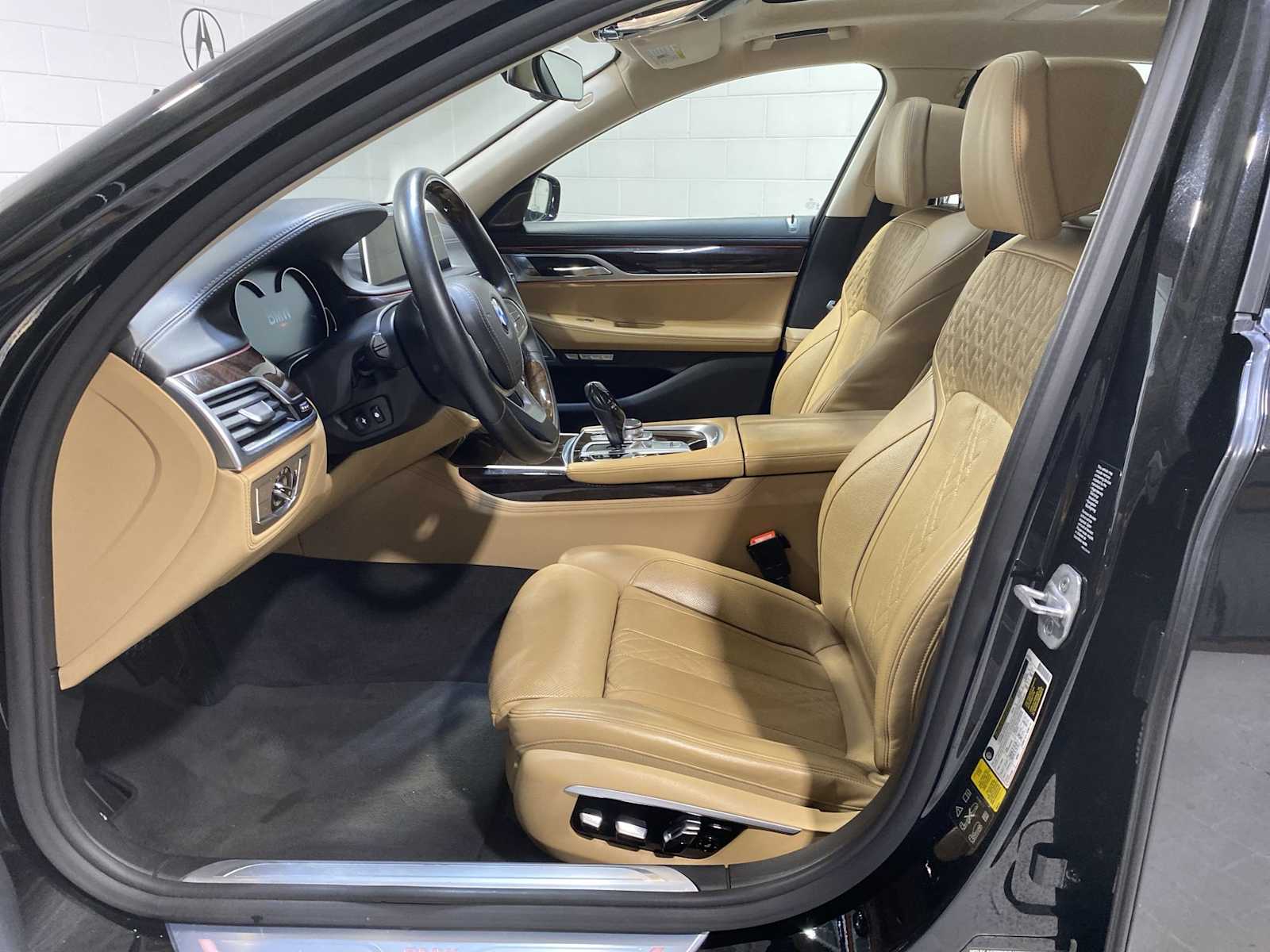 Thumbnail: 2016 BMW 7 Series - 2