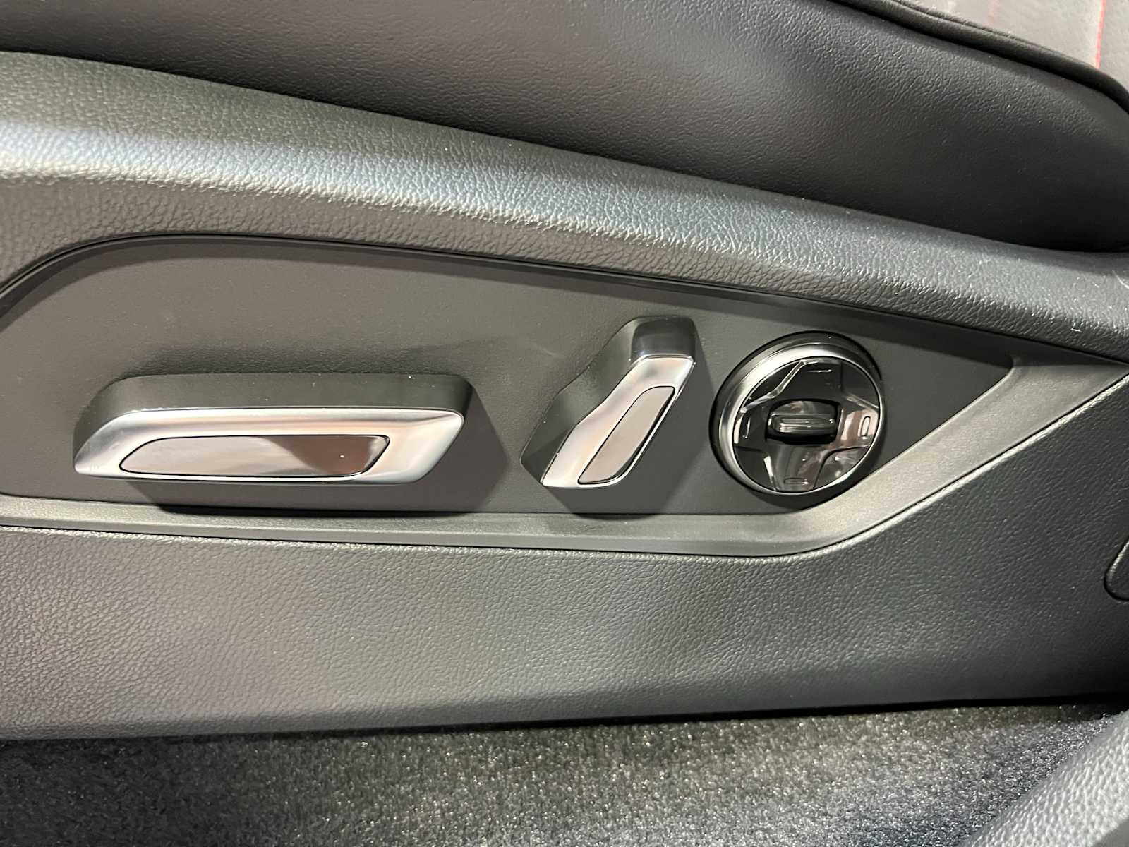 Thumbnail: 2026 Acura MDX - 20