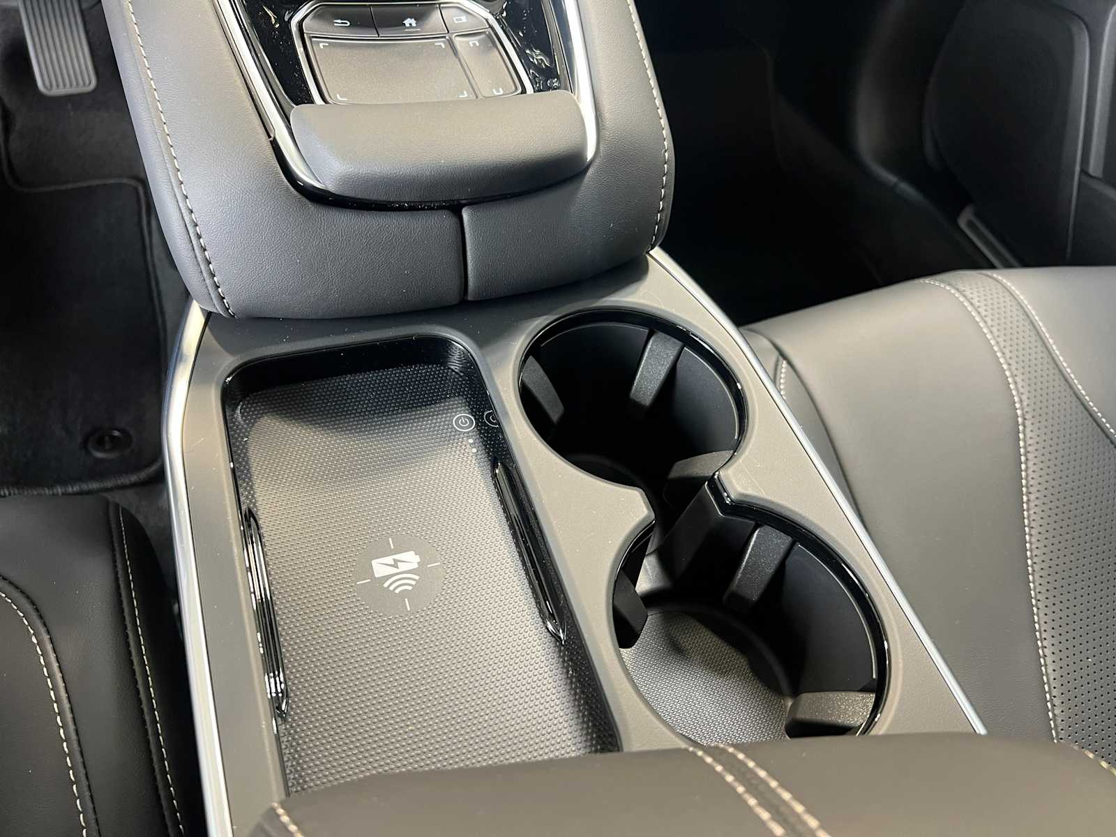 Thumbnail: 2026 Acura RDX - 22