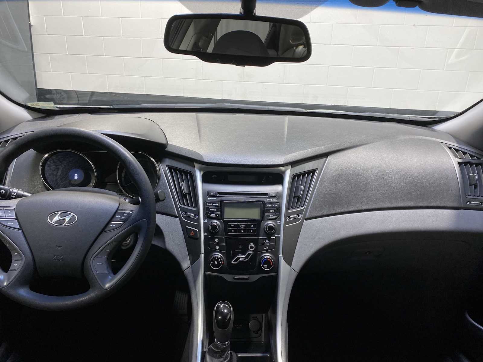 Thumbnail: 2013 Hyundai Sonata - 10