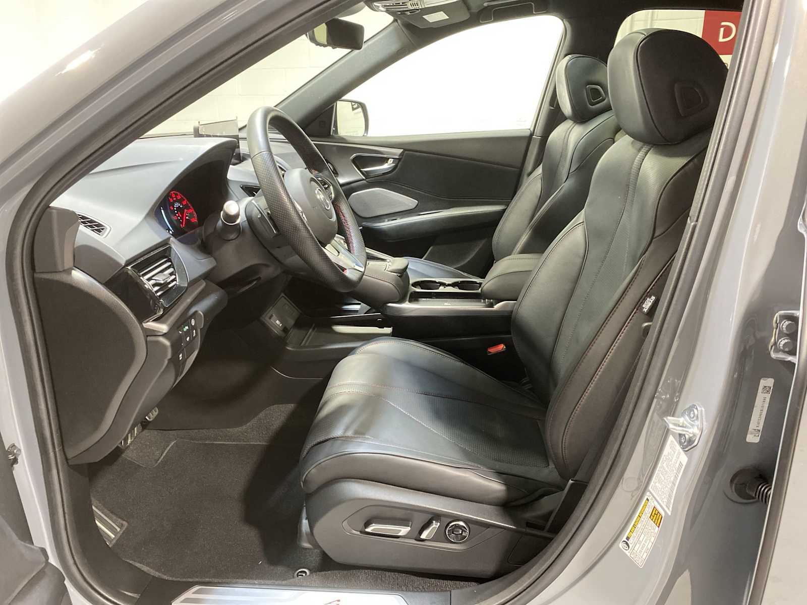 Thumbnail: 2025 Acura RDX - 2