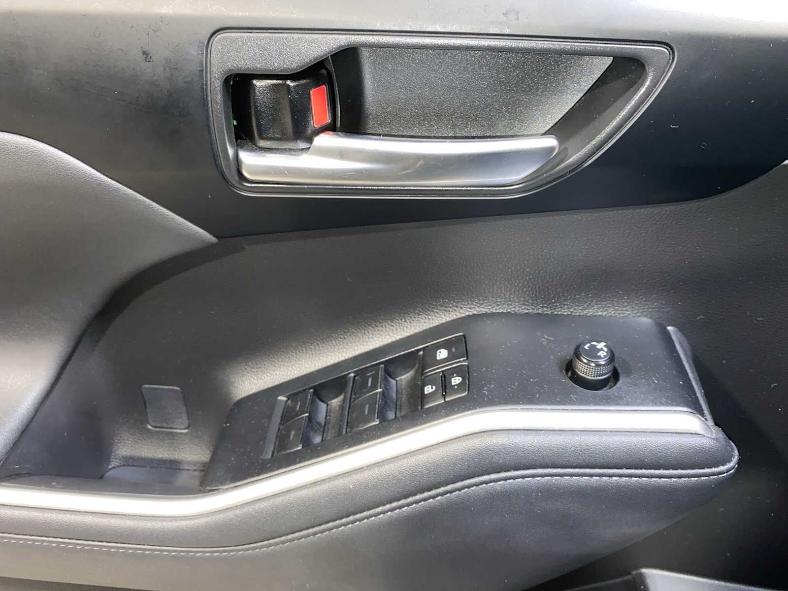 Thumbnail: 2023 Toyota Highlander - 23