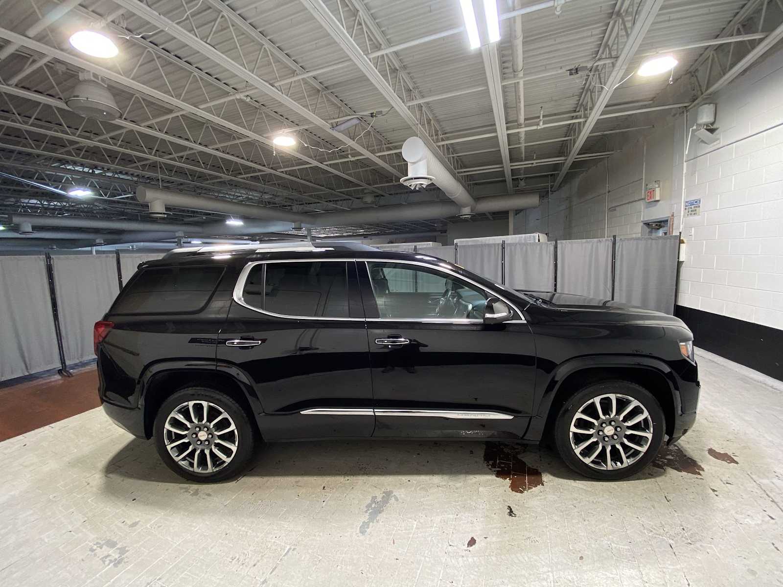 Thumbnail: 2021 GMC Acadia - 27