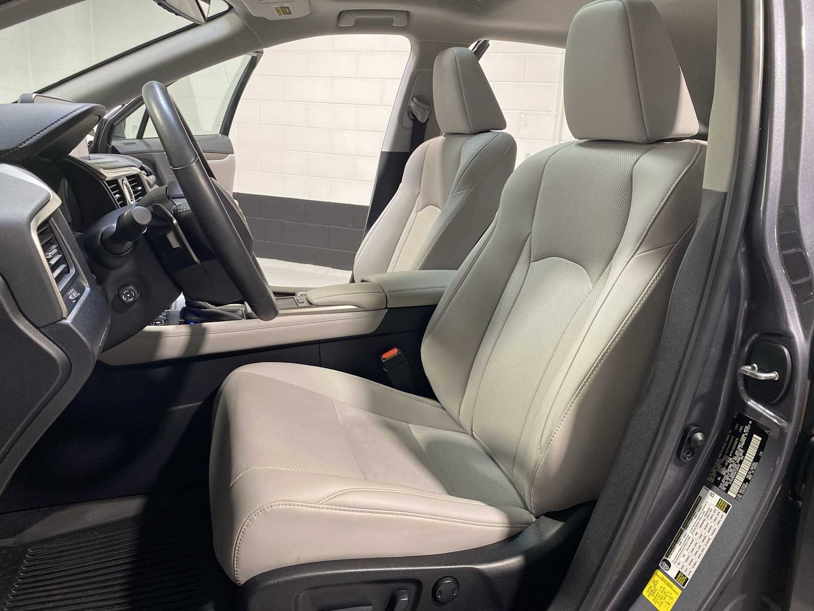 2022 Lexus RX  11