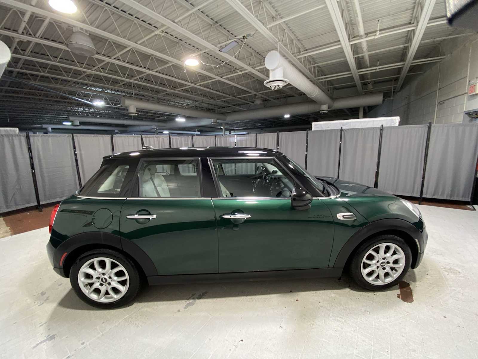 Thumbnail: 2019 MINI Cooper Hardtop - 27