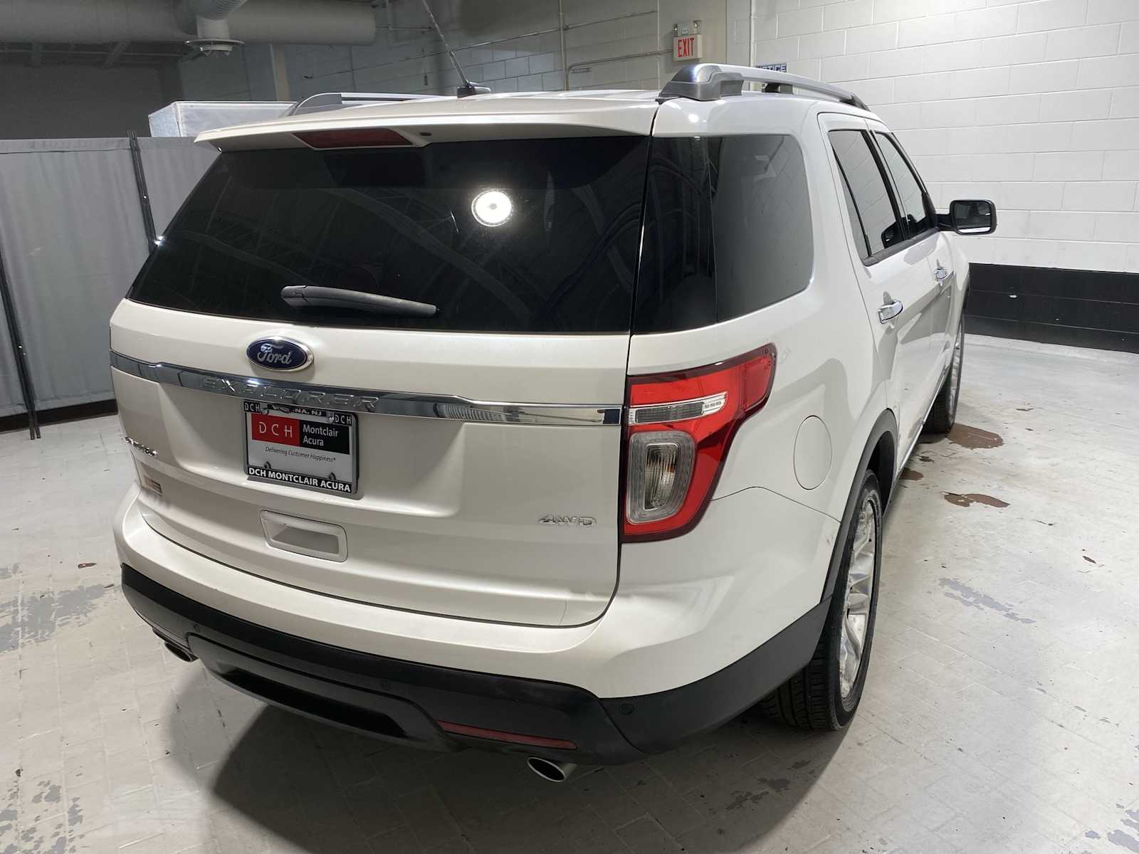 Thumbnail: 2014 Ford Explorer - 26