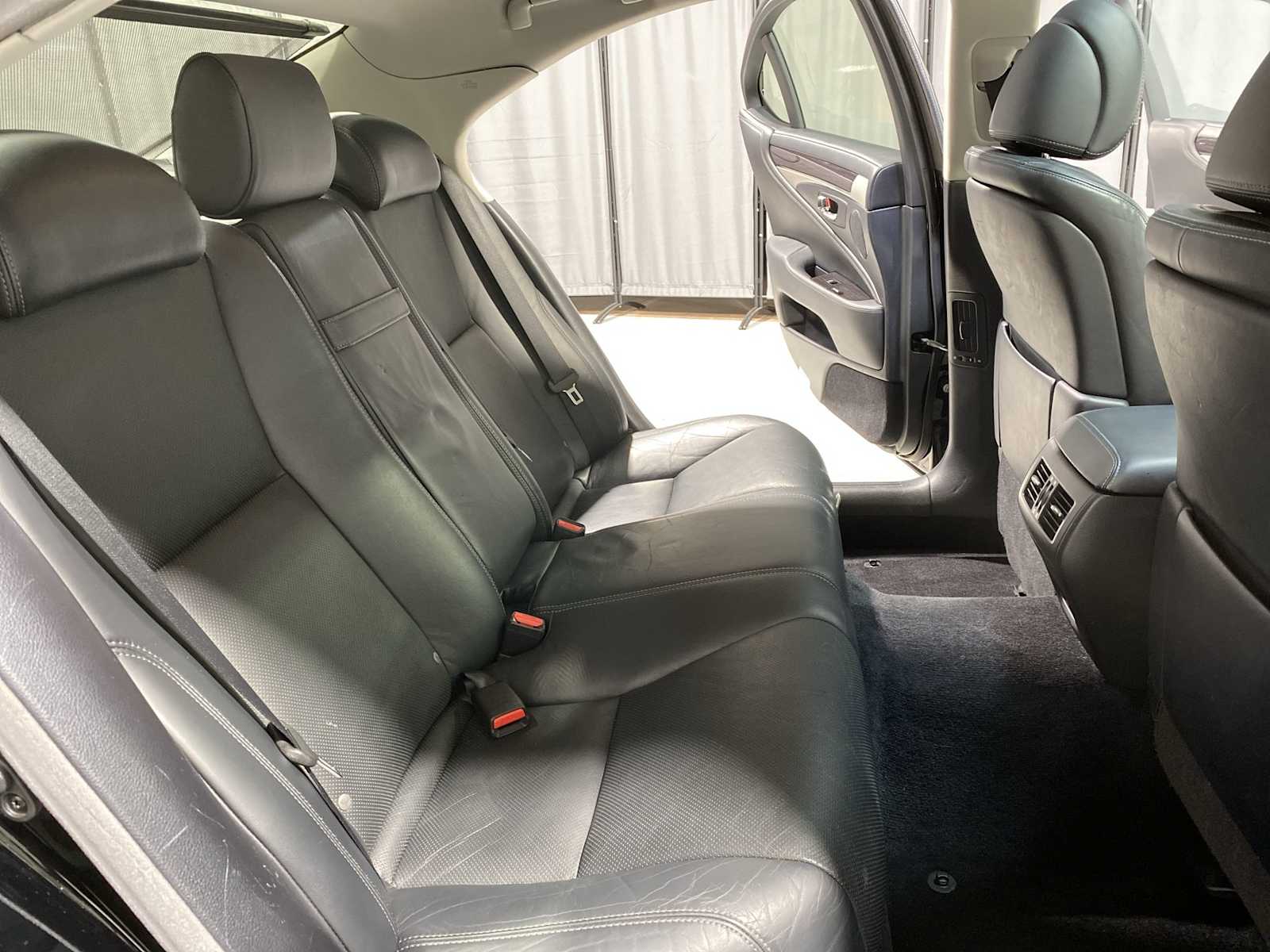 Thumbnail: 2014 Lexus LS - 13