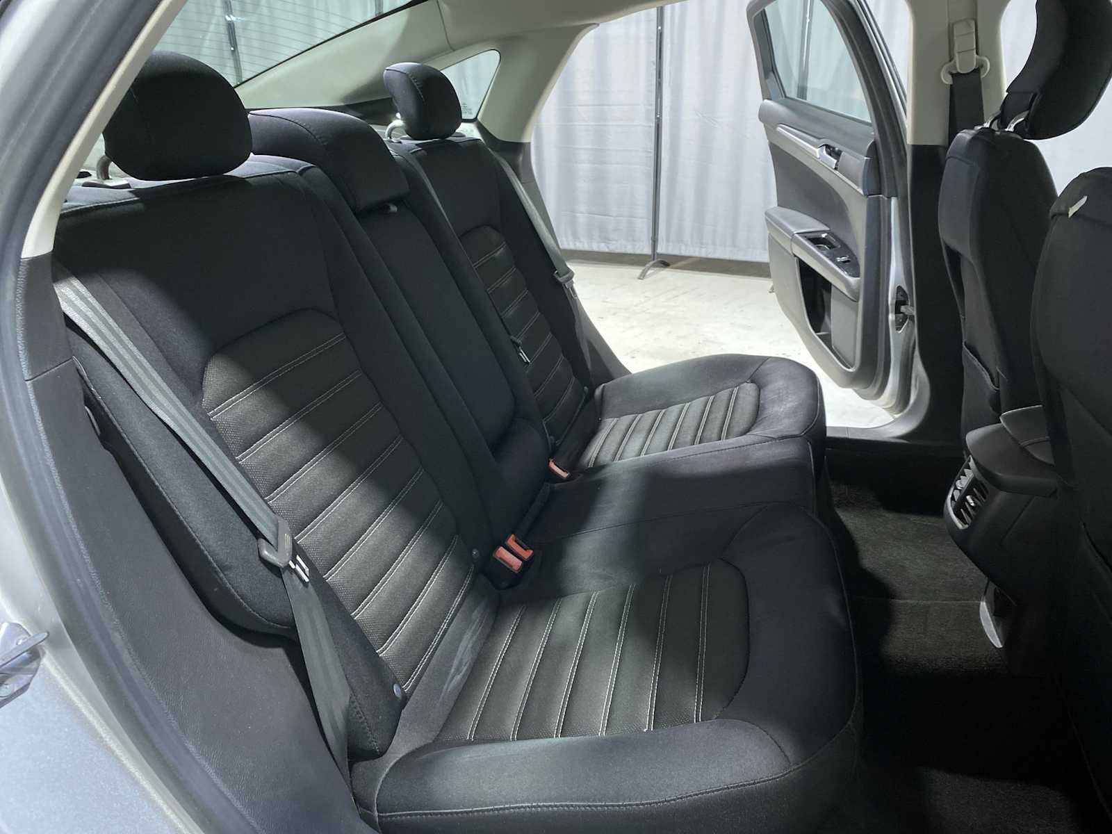 Thumbnail: 2014 Ford Fusion - 13