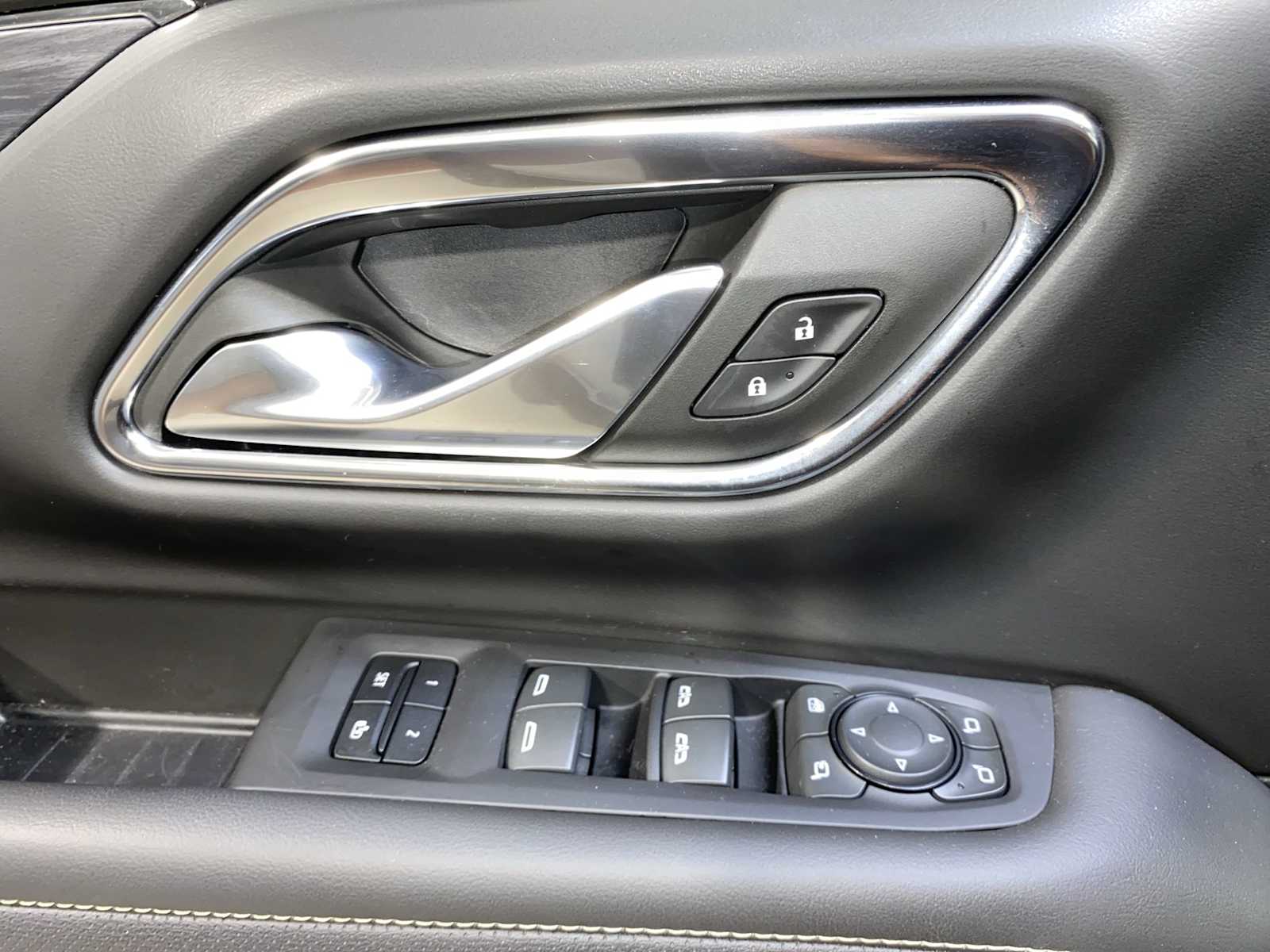 Thumbnail: 2023 GMC Yukon - 23