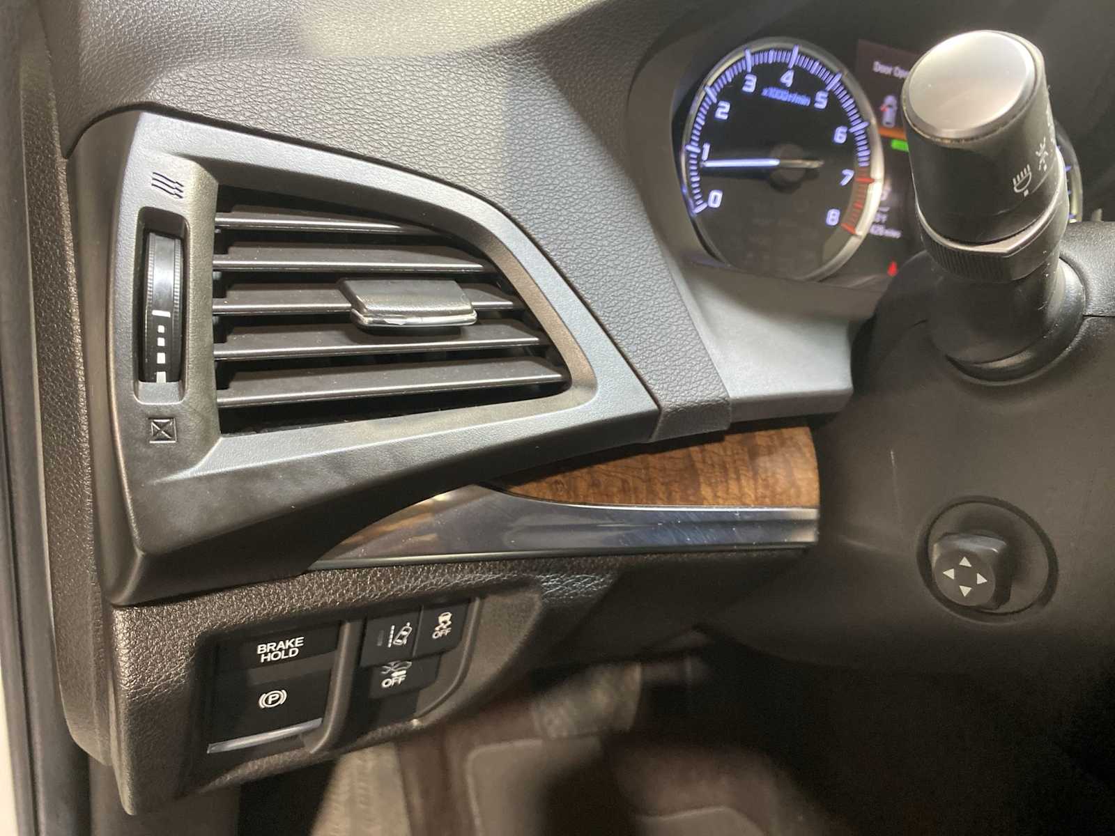 Thumbnail: 2020 Acura MDX - 24