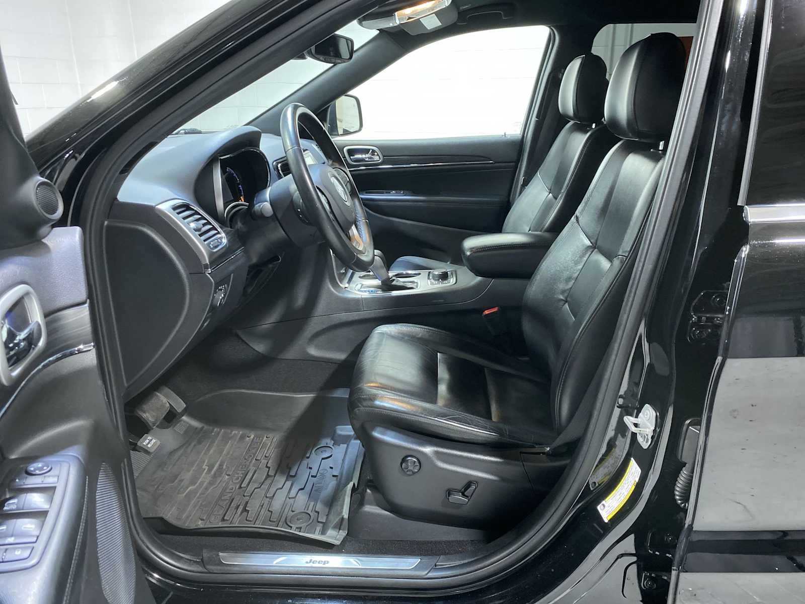 Thumbnail: 2019 Jeep Grand Cherokee - 2