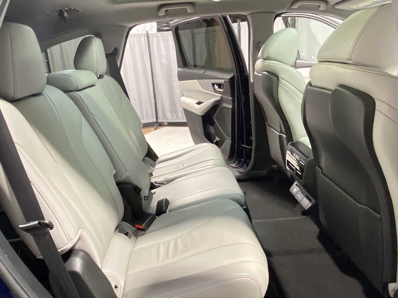 Thumbnail: 2023 Acura MDX - 13