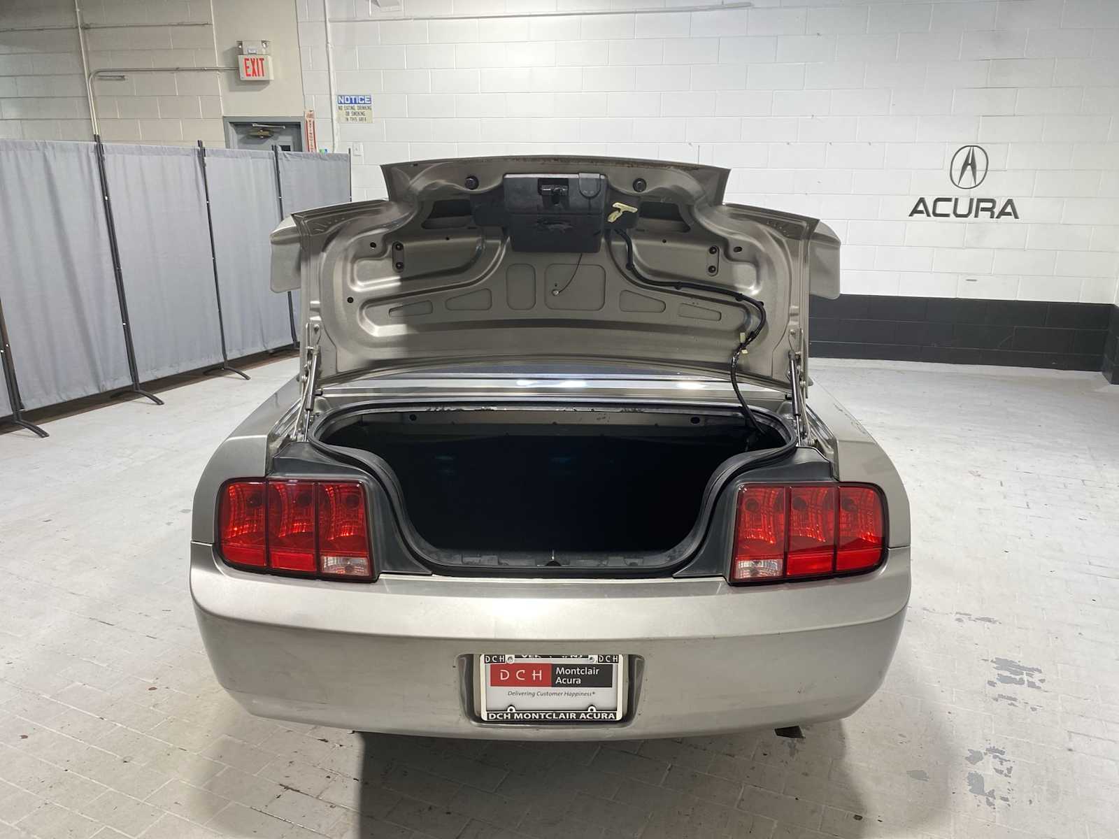 Thumbnail: 2008 Ford Mustang - 19