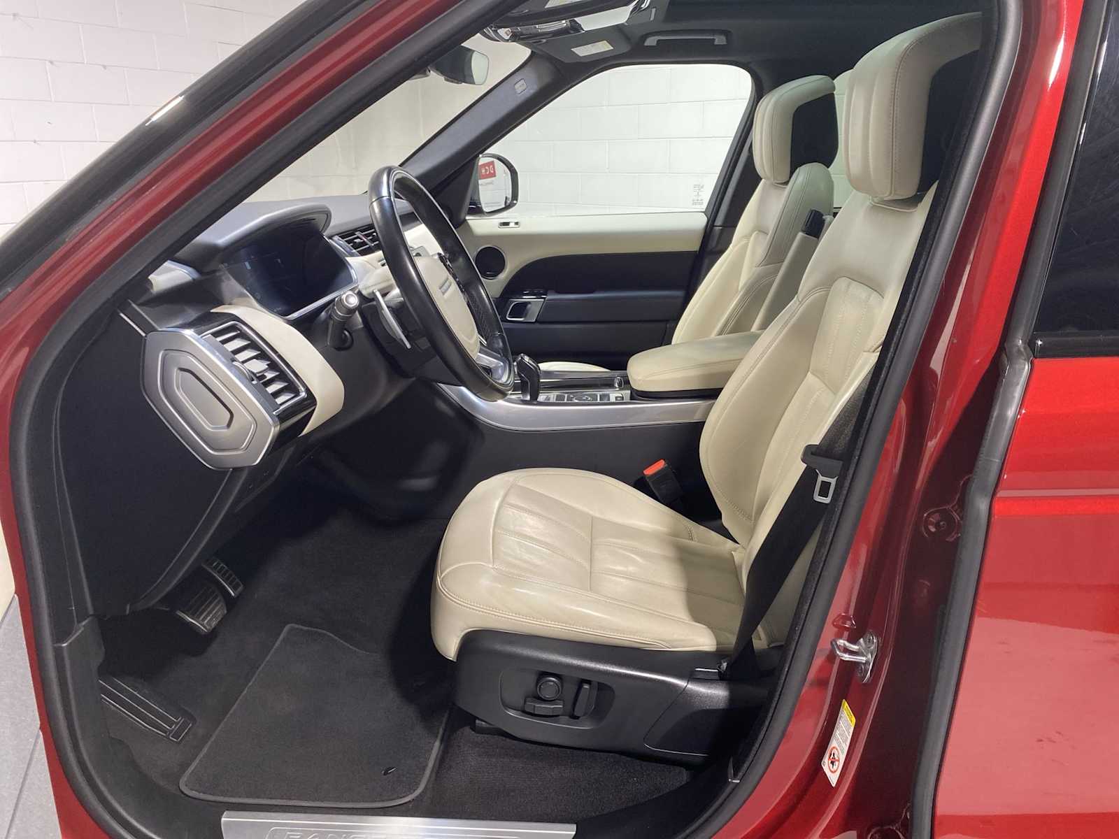 Thumbnail: 2021 Land Rover Range Rover Sport - 2