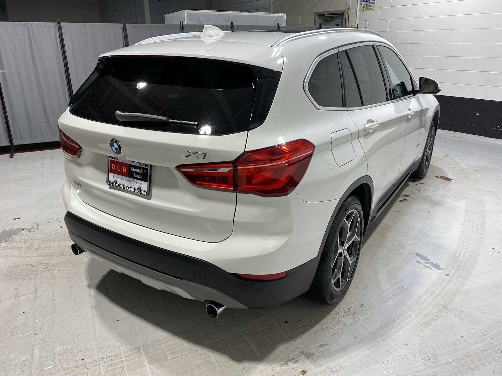 2017 BMW X1 xDrive28i 26