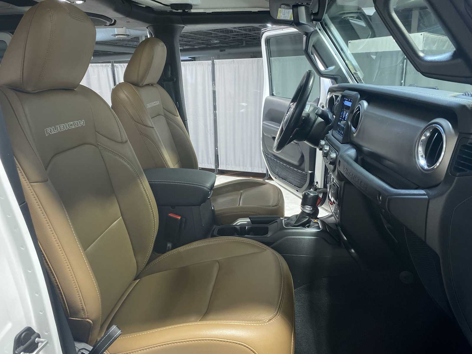 Thumbnail: 2021 Jeep Wrangler - 14