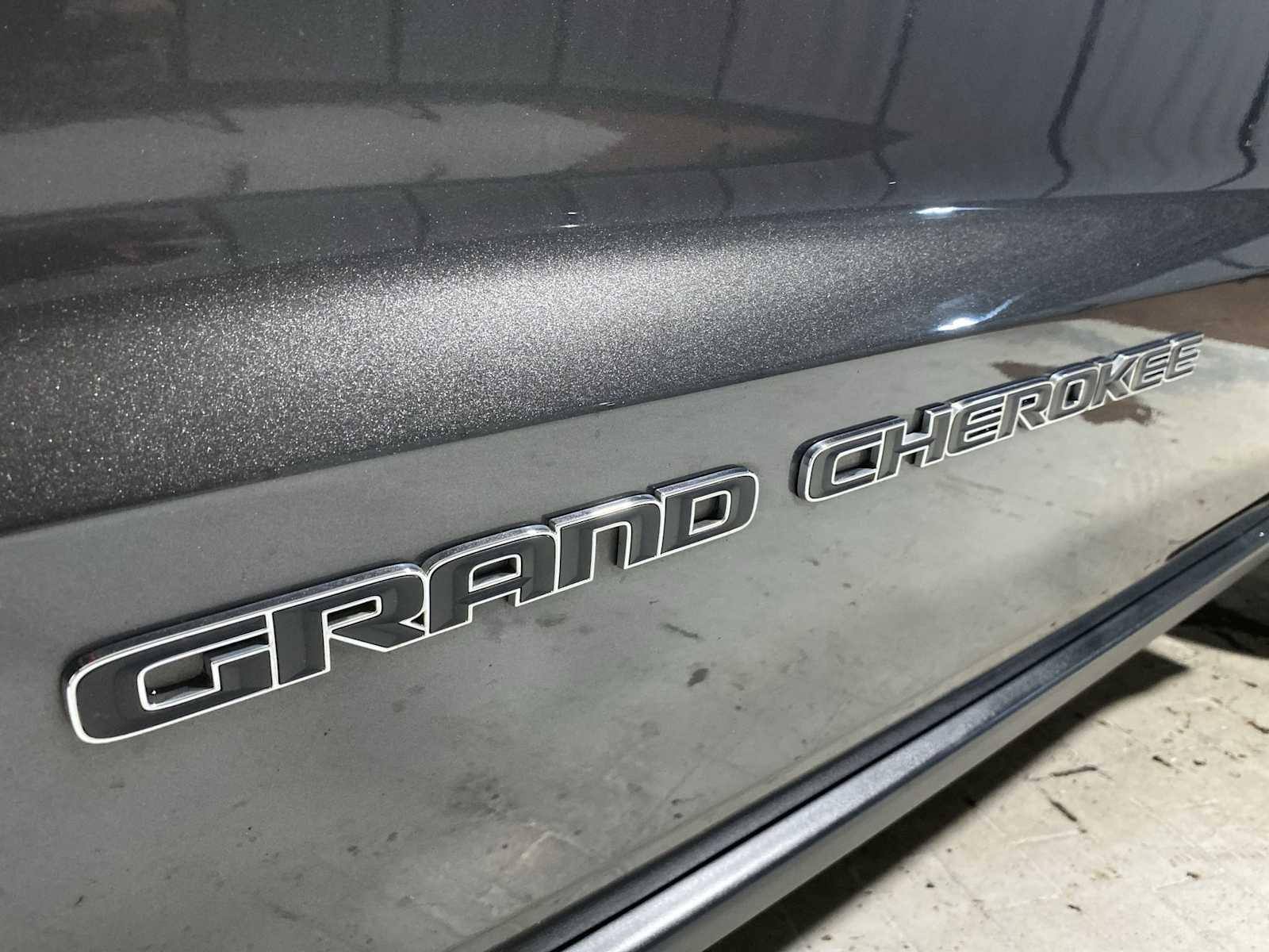 Thumbnail: 2019 Jeep Grand Cherokee - 7
