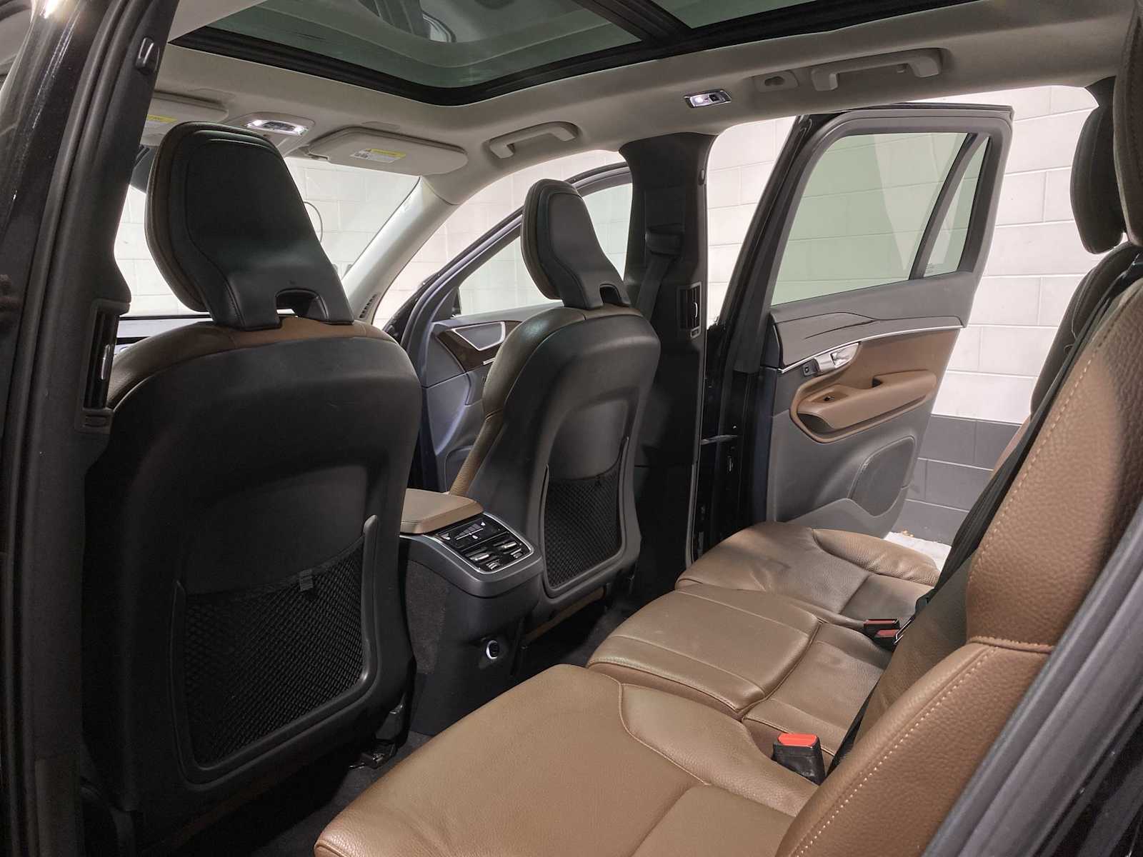 Thumbnail: 2019 Volvo XC90 - 12