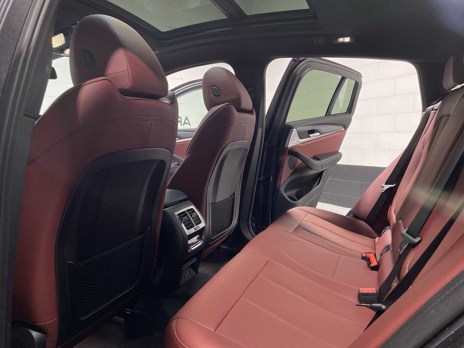 Thumbnail: 2023 BMW X4 - 12