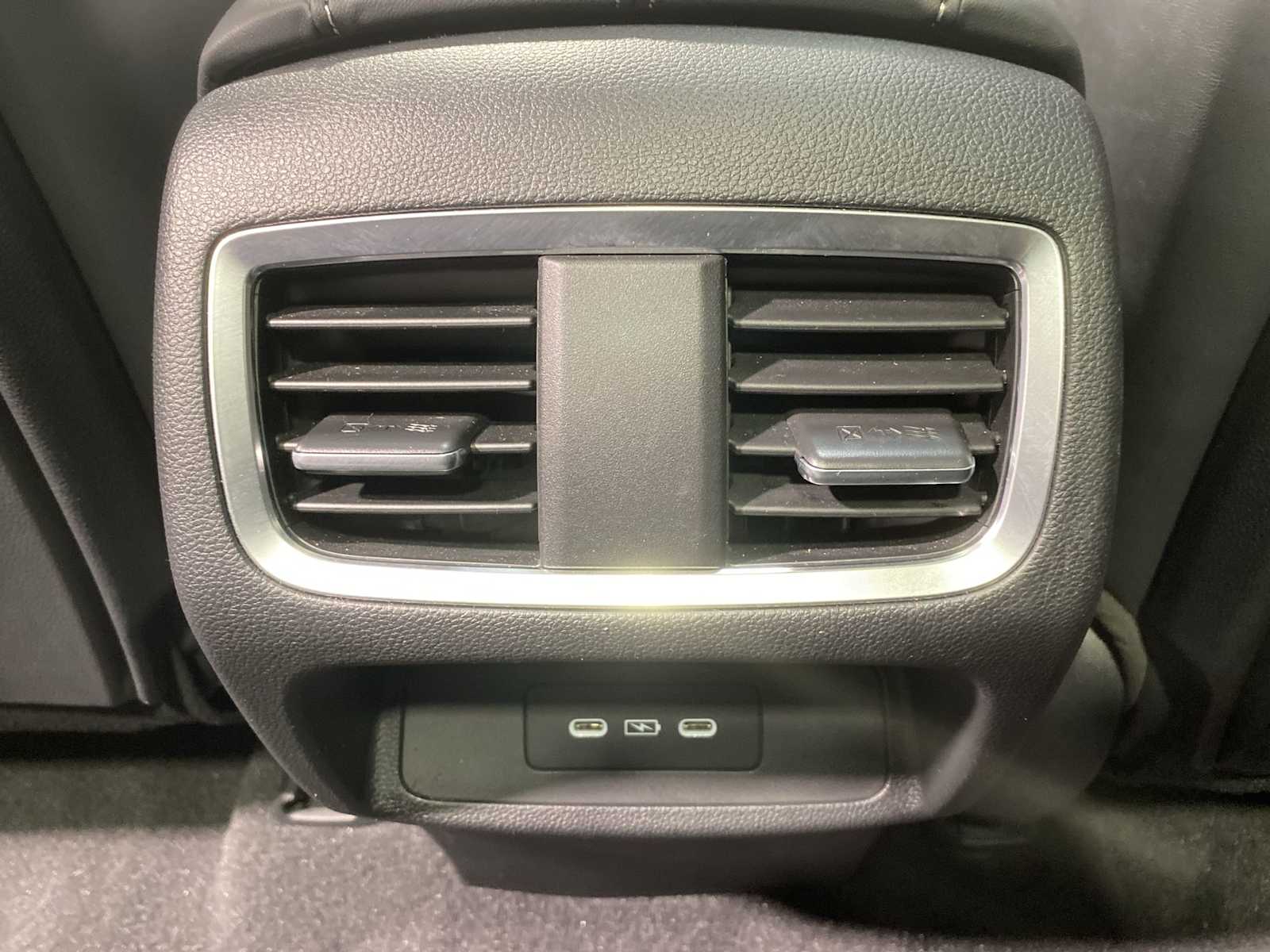 Thumbnail: 2025 Acura RDX - 25