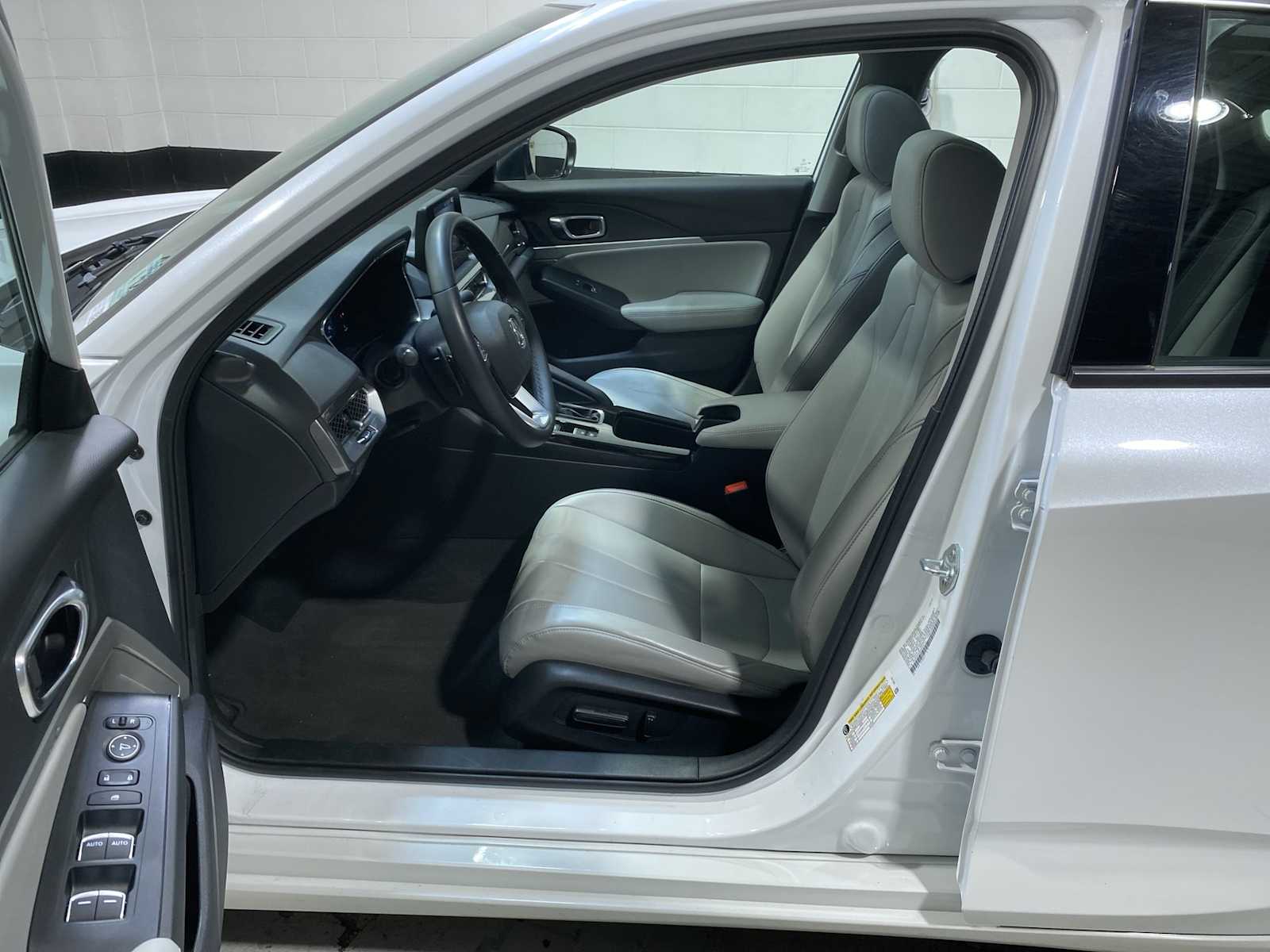 Thumbnail: 2023 Acura Integra - 2