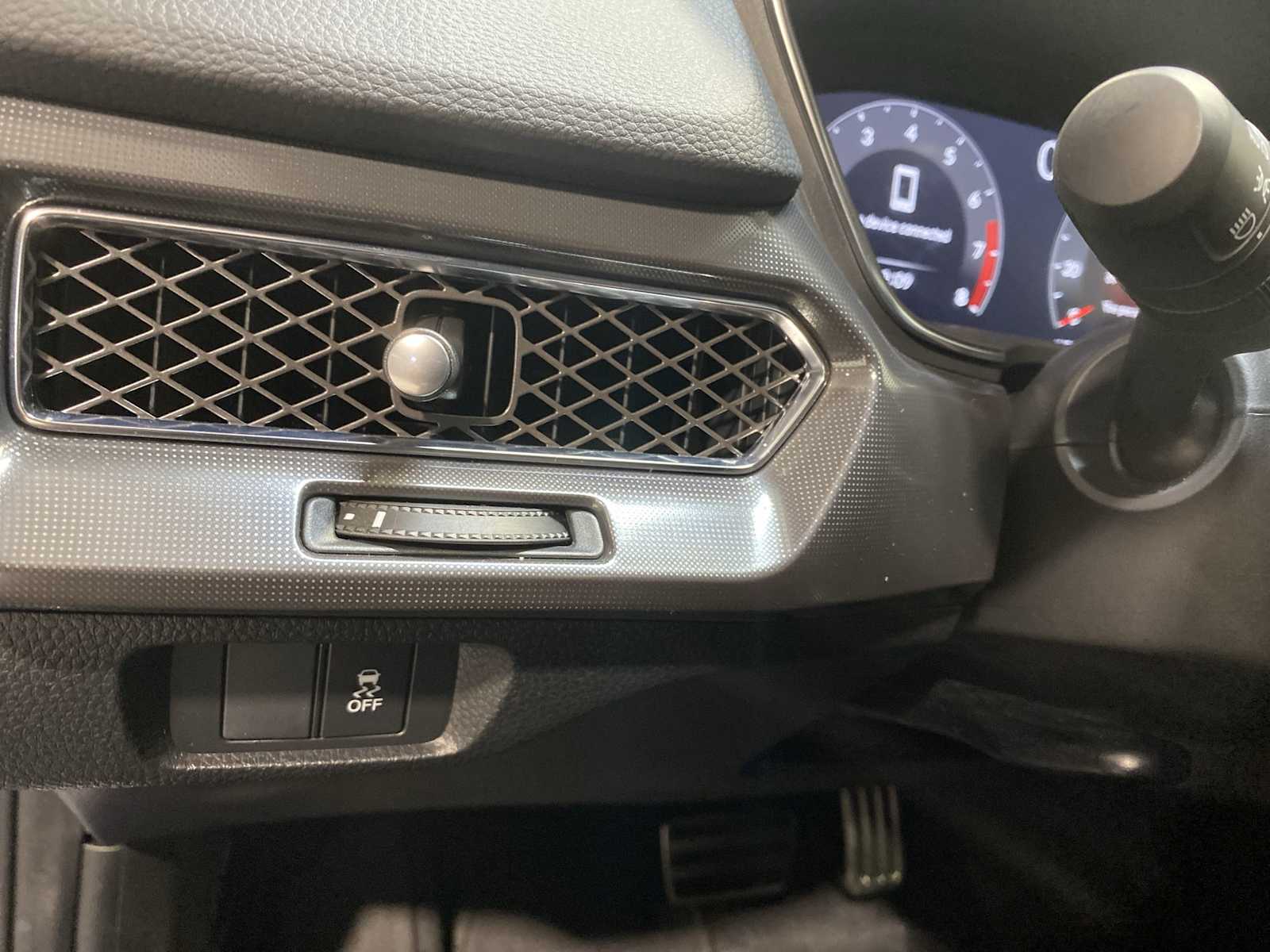 Thumbnail: 2025 Acura Integra - 24