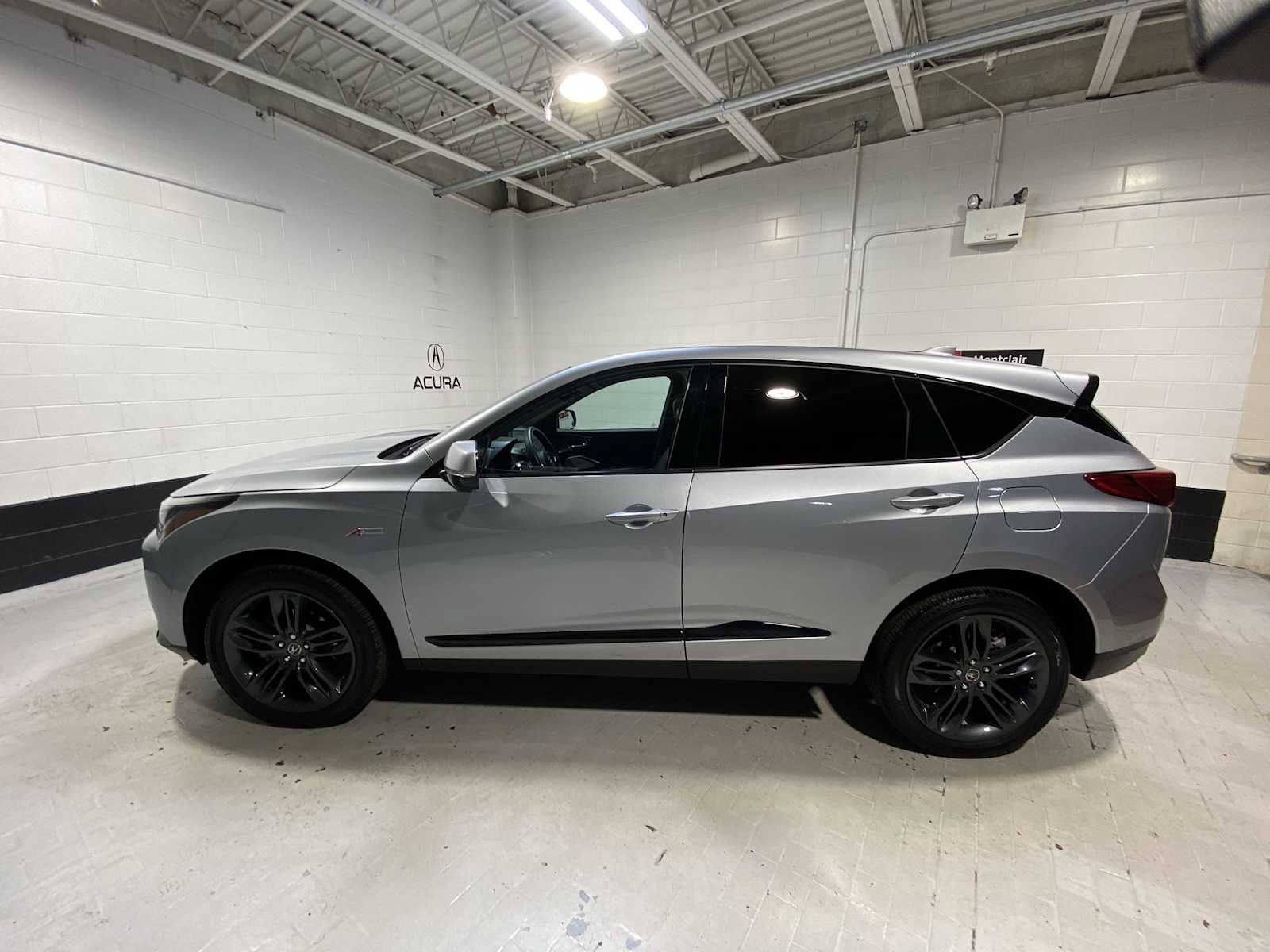 Thumbnail: 2023 Acura RDX - 3