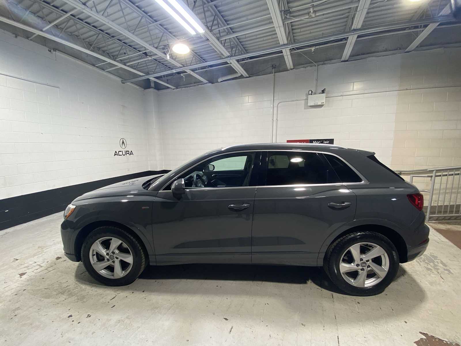 Thumbnail: 2019 Audi Q3 - 3