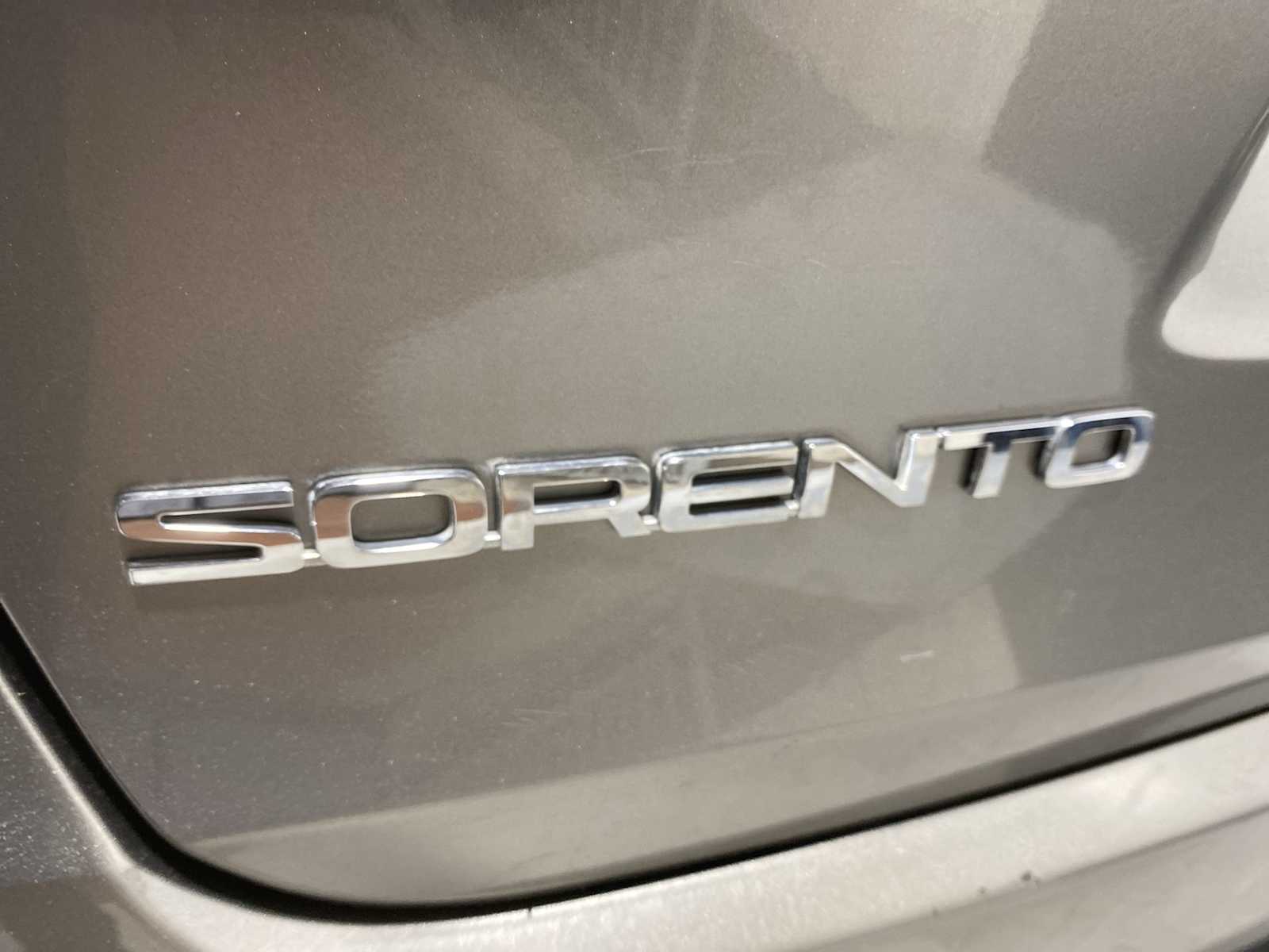 Thumbnail: 2016 Kia Sorento - 7