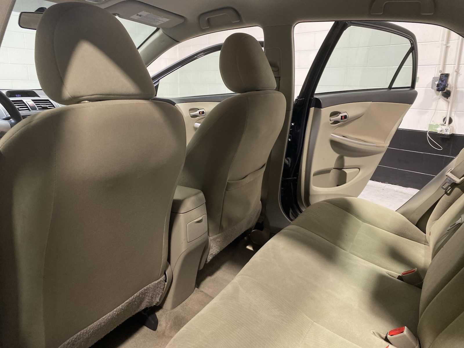 Thumbnail: 2013 Toyota Corolla - 12