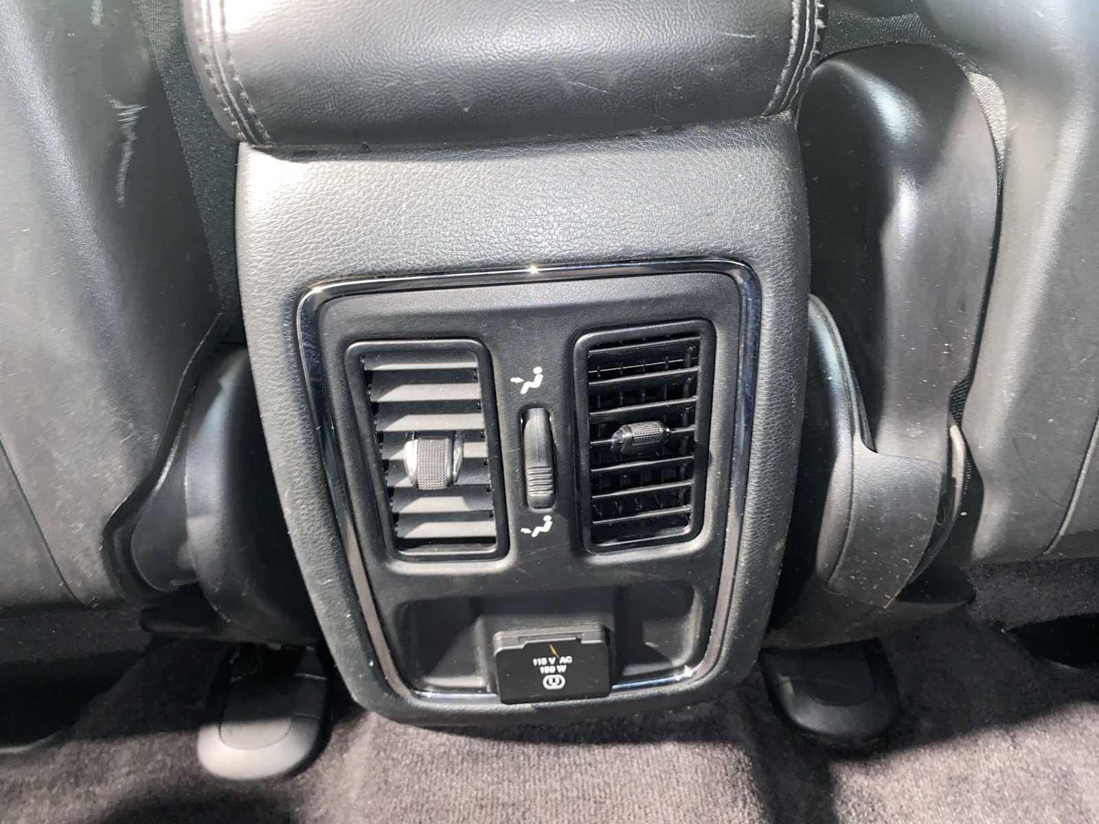 Thumbnail: 2018 Jeep Grand Cherokee - 25