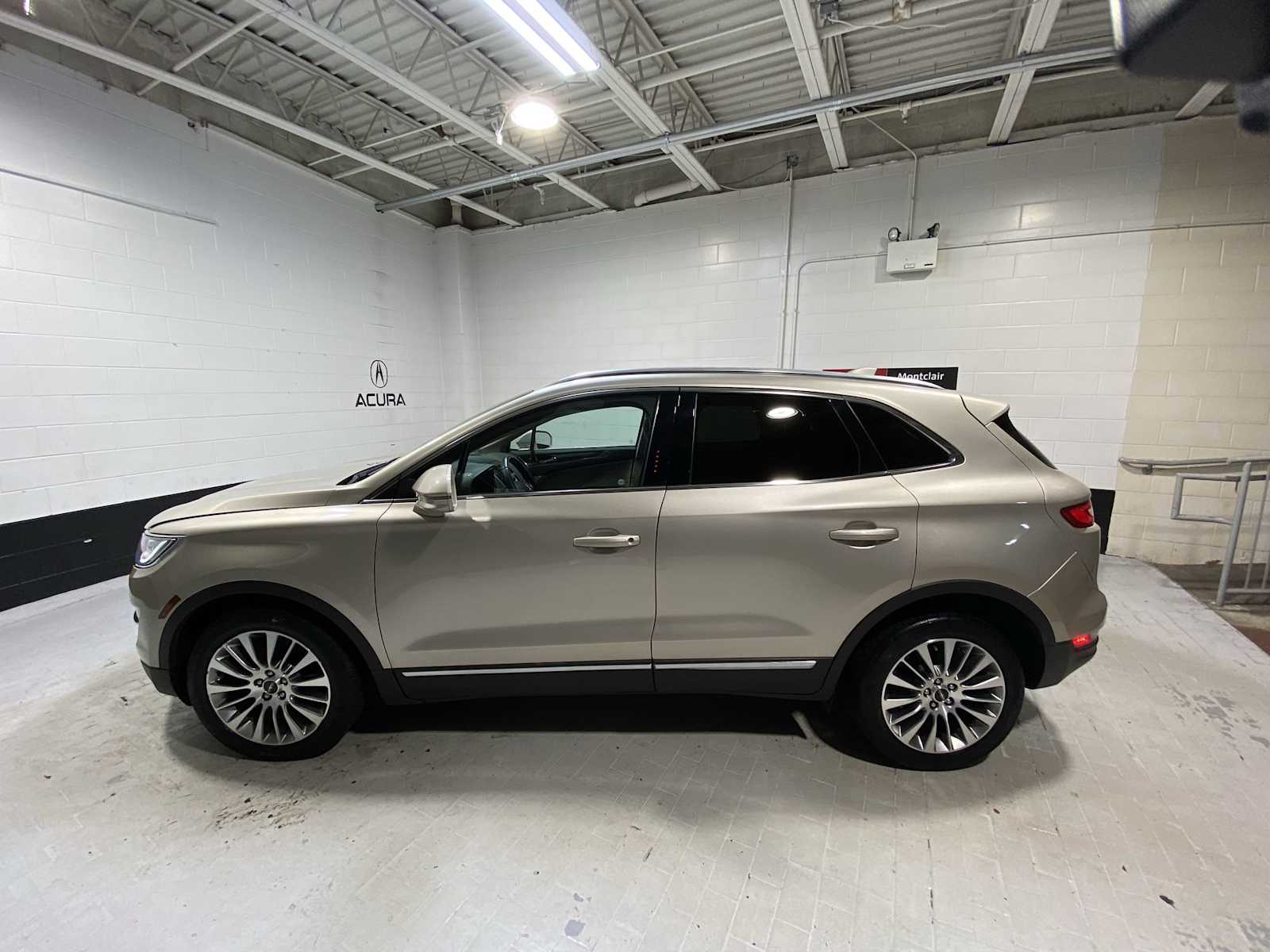 Thumbnail: 2017 Lincoln MKC - 3
