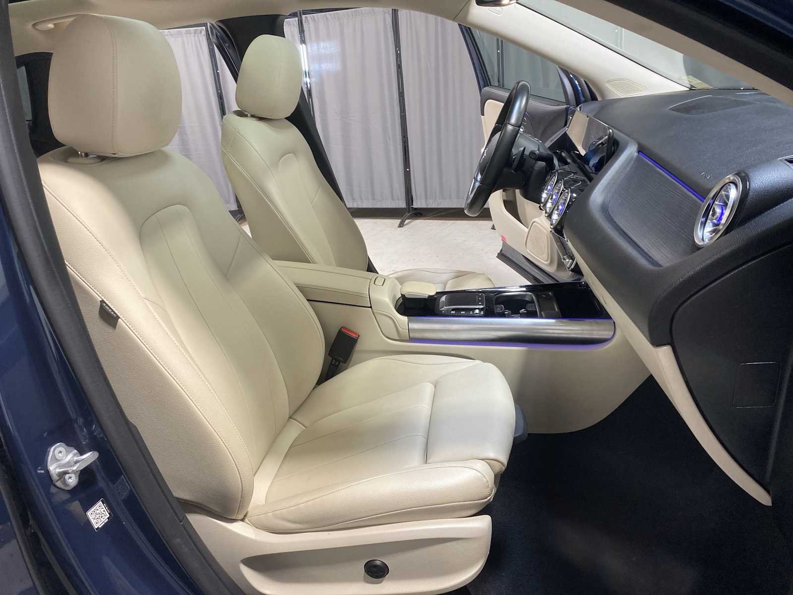 Thumbnail: 2021 Mercedes-Benz GLA - 14