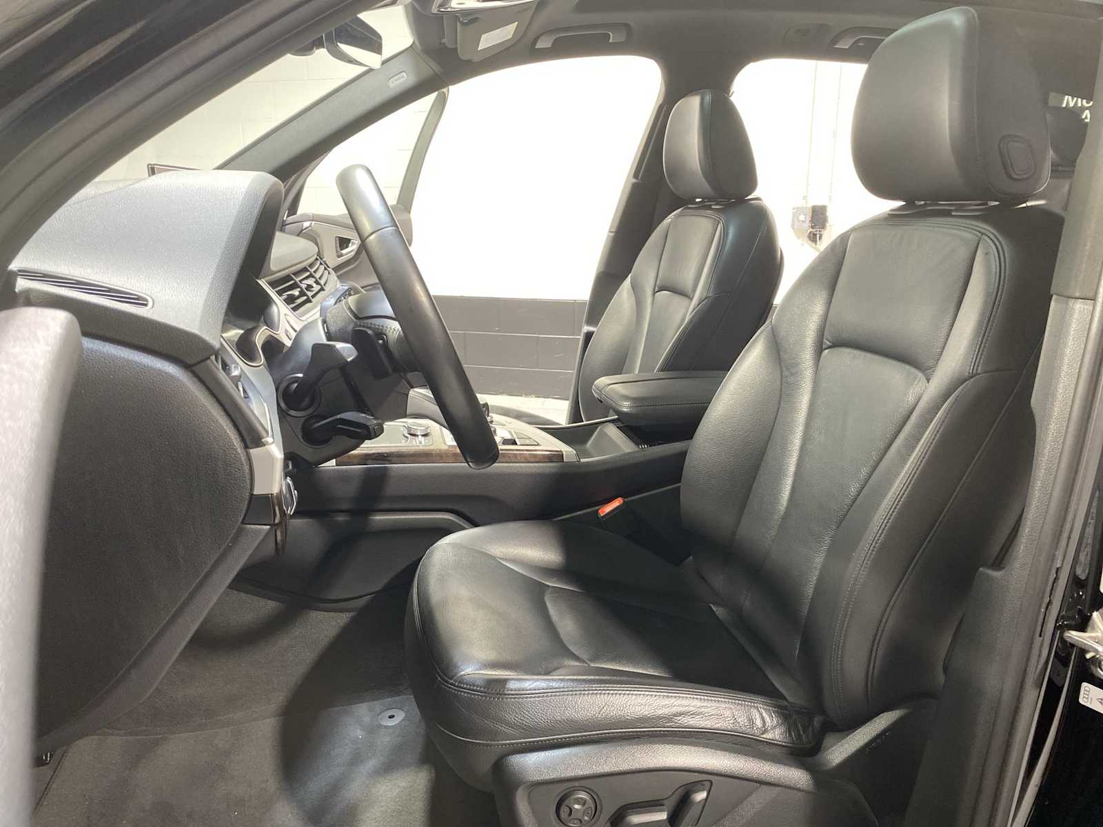 Thumbnail: 2017 Audi Q7 - 11