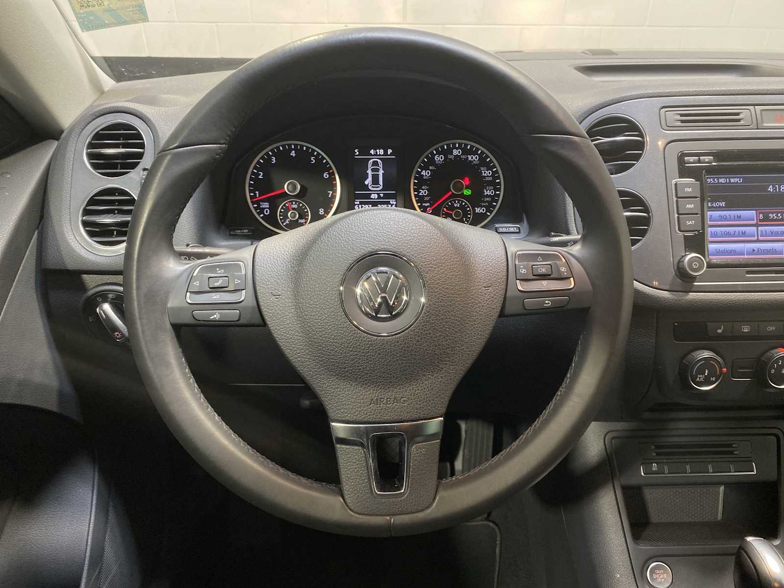 Thumbnail: 2014 Volkswagen Tiguan - 15