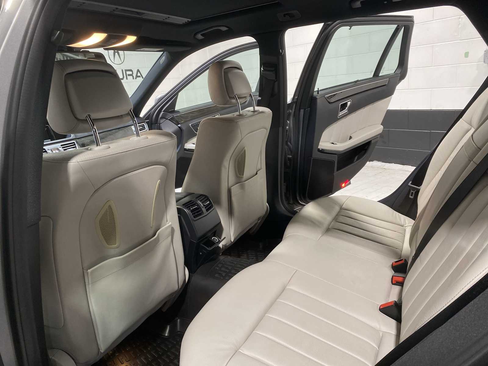 Thumbnail: 2014 Mercedes-Benz E-Class - 12