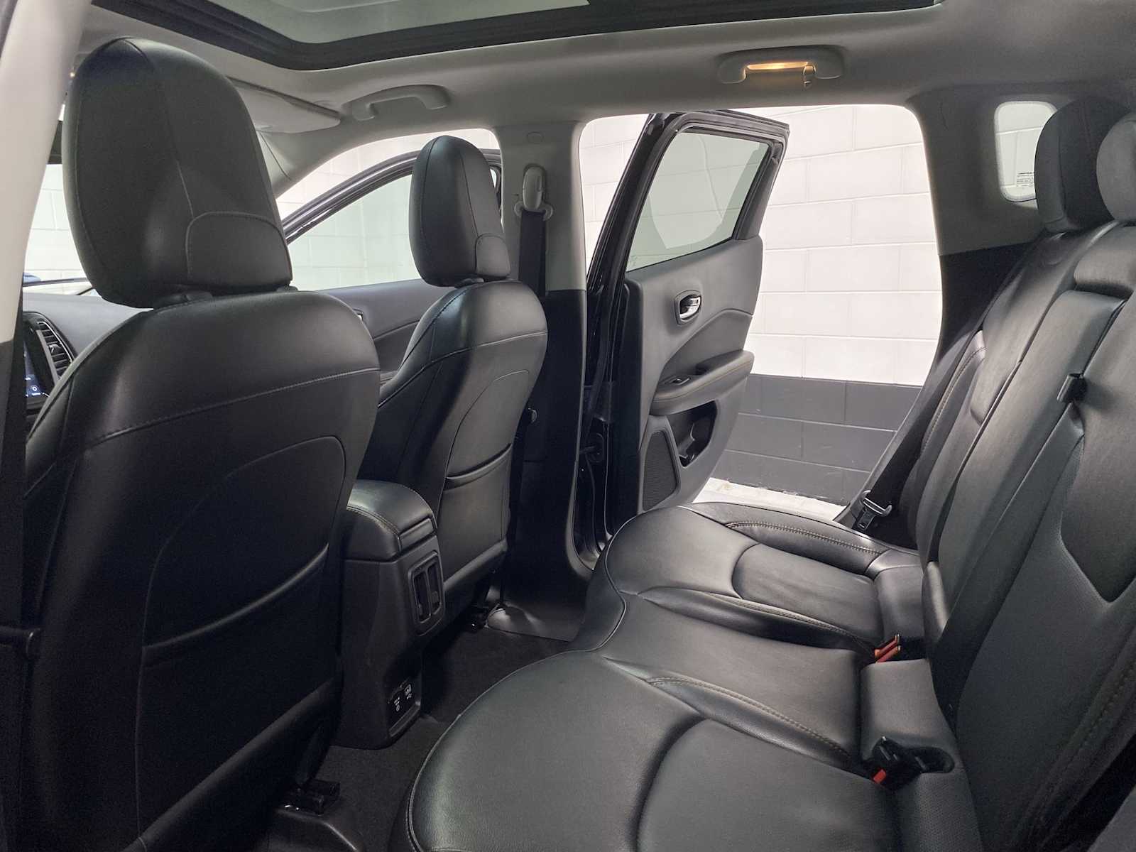 Thumbnail: 2020 Jeep Compass - 12